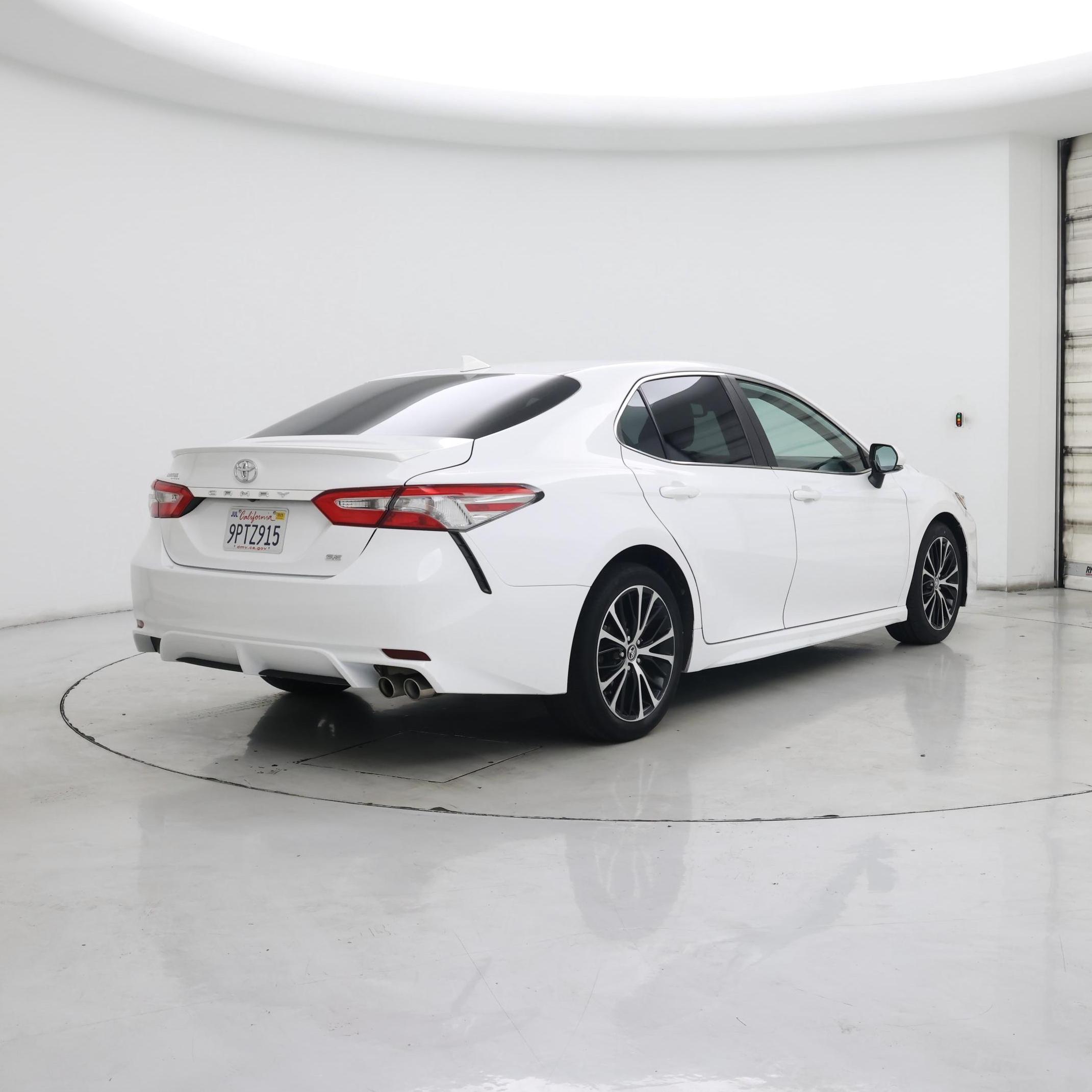 Thumbnail: 2019 Toyota Camry - 8