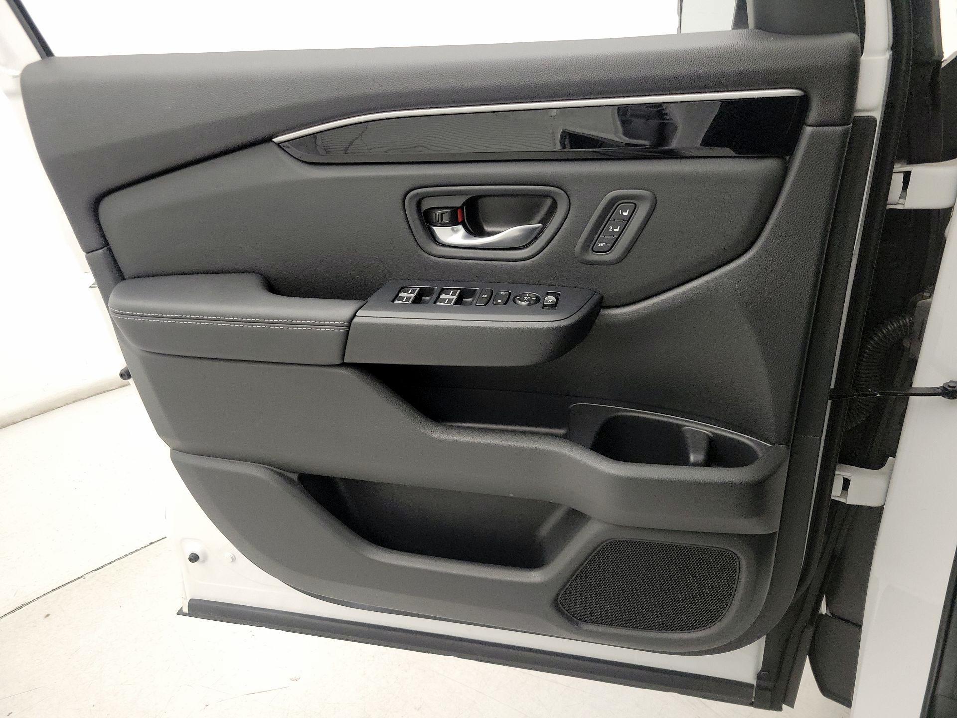 Thumbnail: 2025 Honda Pilot - 12