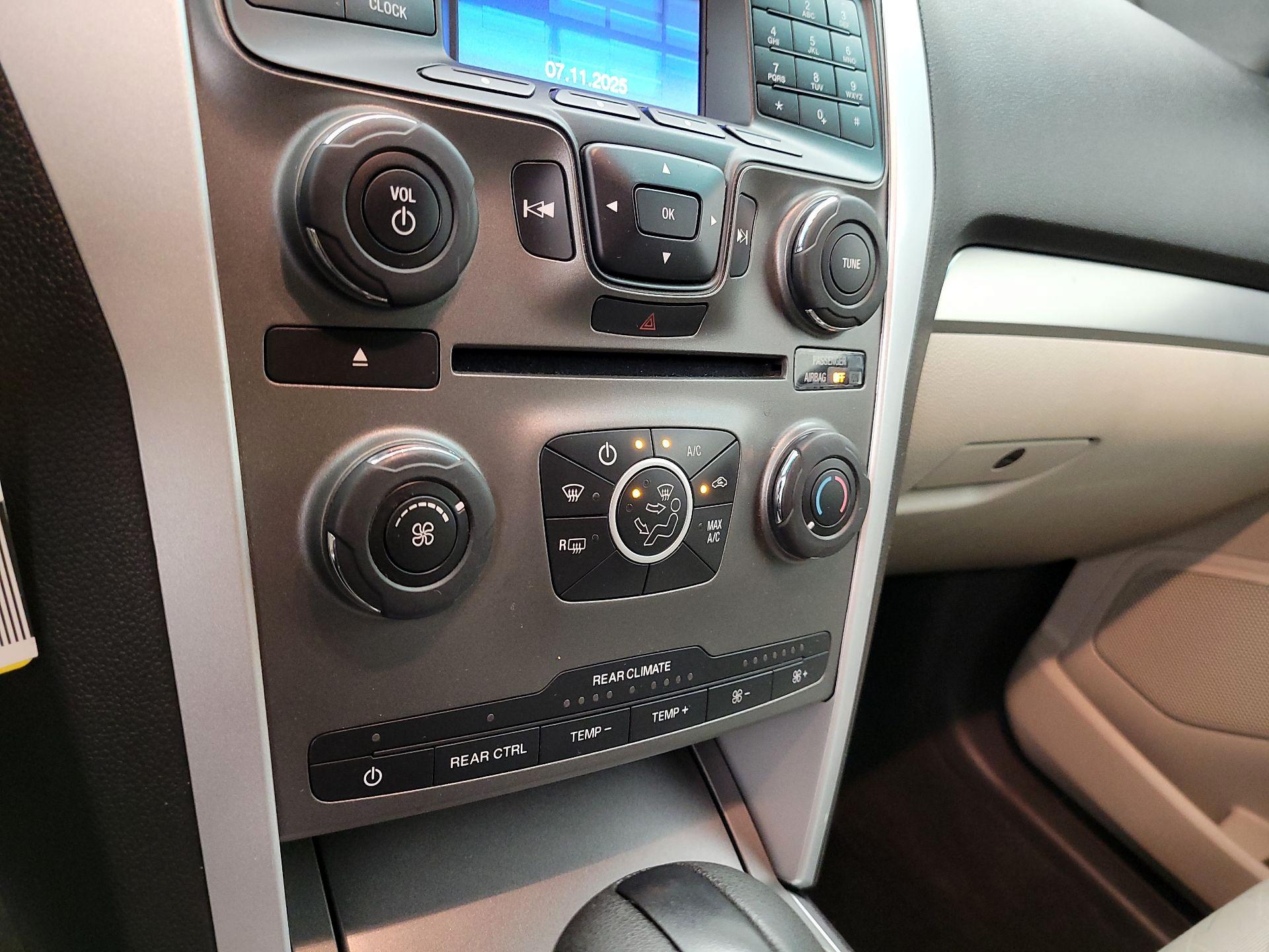 Thumbnail: 2015 Ford Explorer - 15