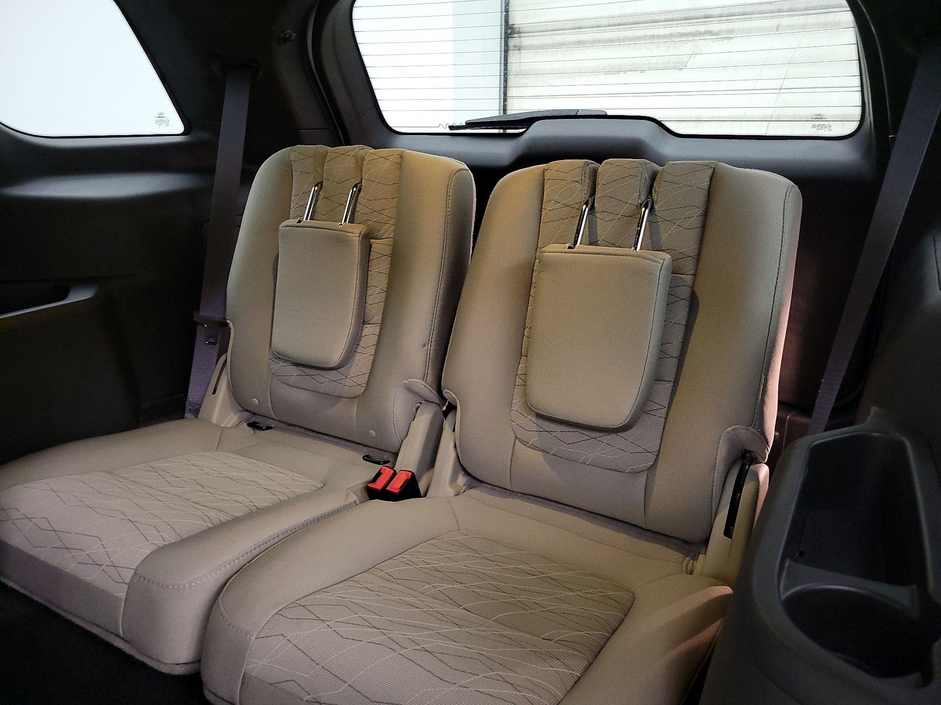 Thumbnail: 2015 Ford Explorer - 19