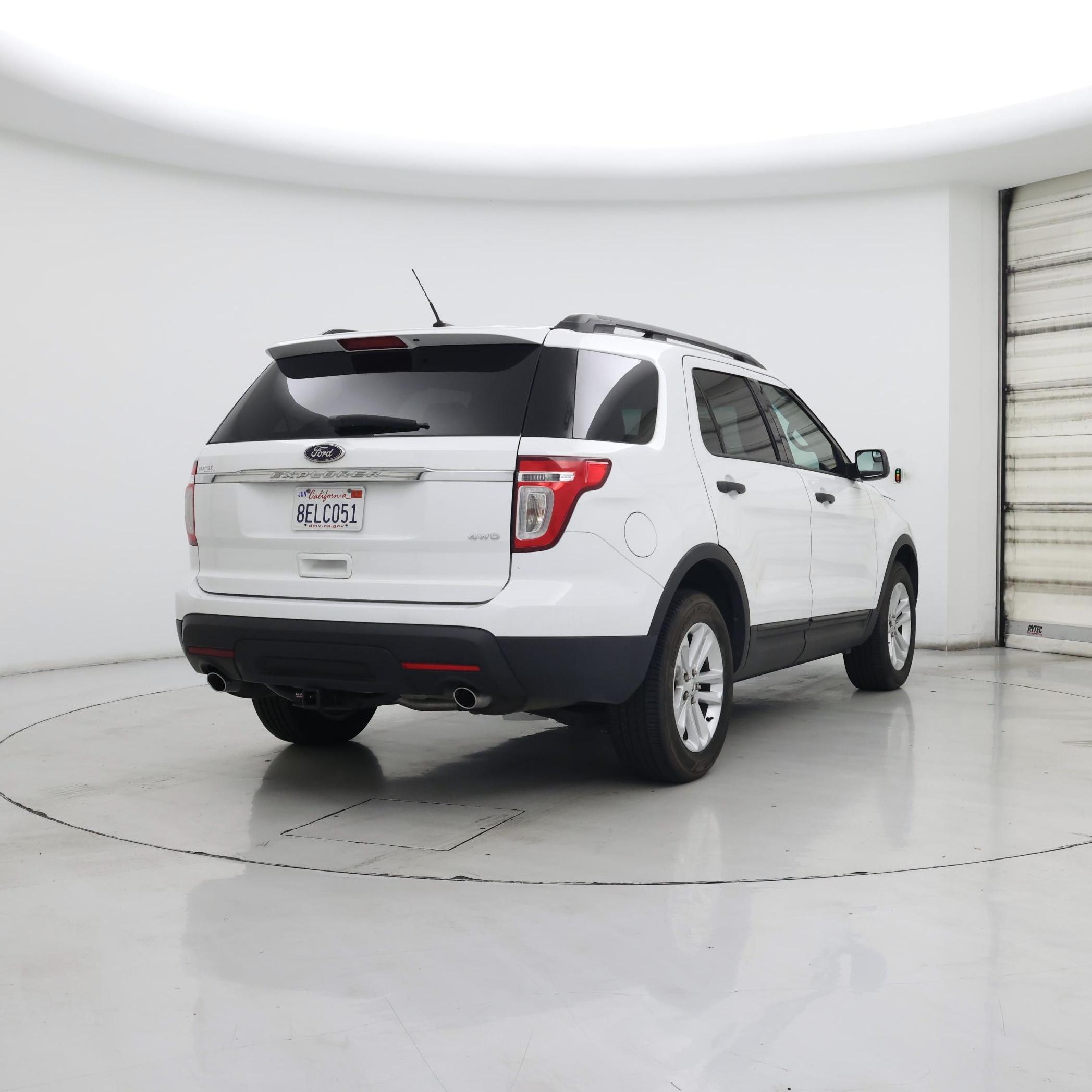 Thumbnail: 2015 Ford Explorer - 8