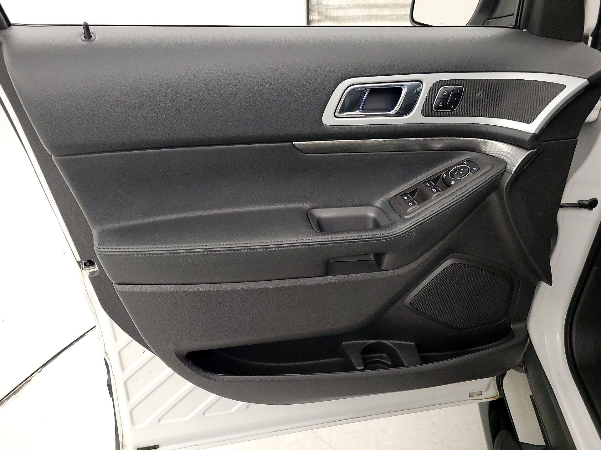 Thumbnail: 2014 Ford Explorer - 12