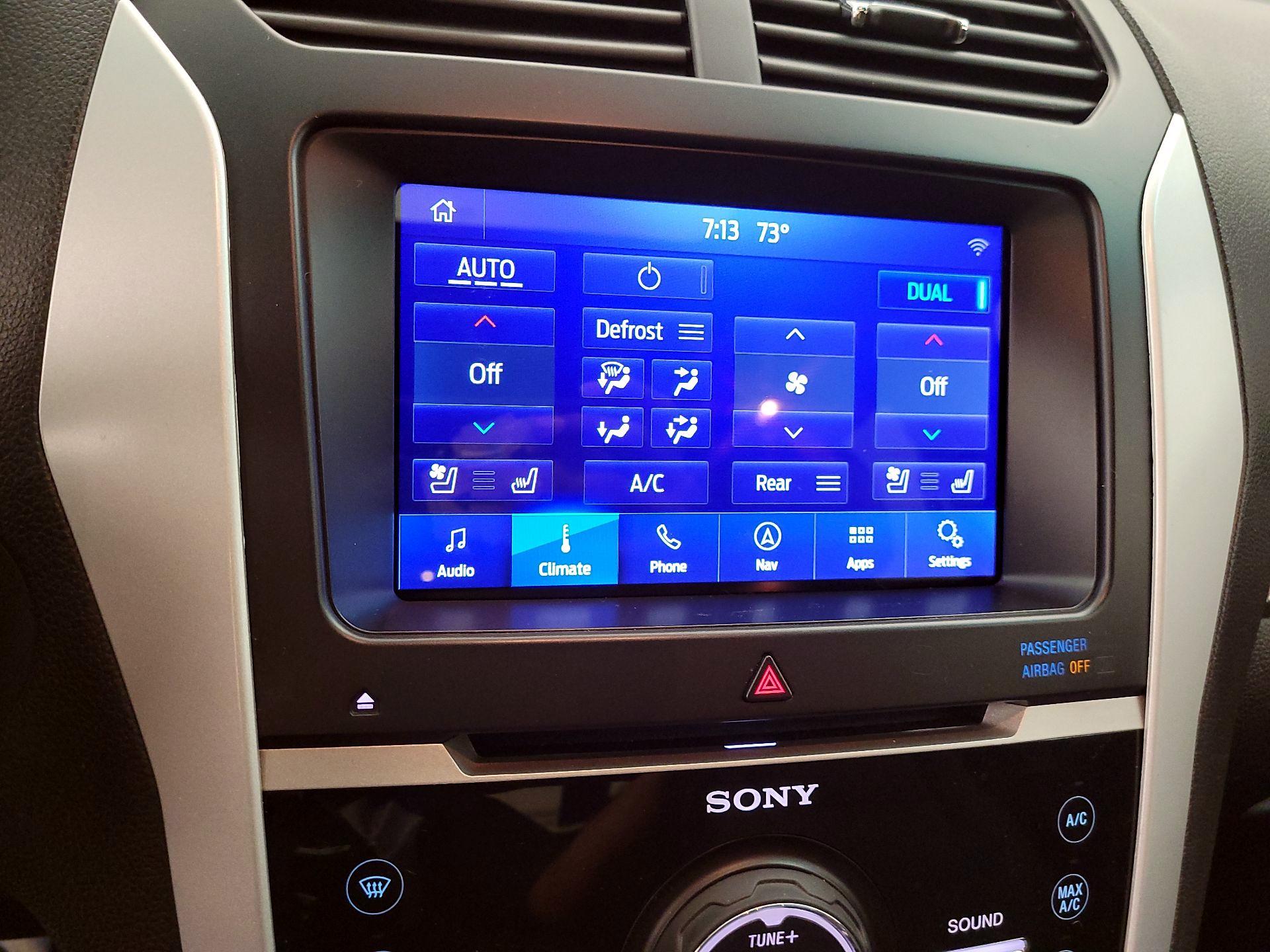 Thumbnail: 2014 Ford Explorer - 16