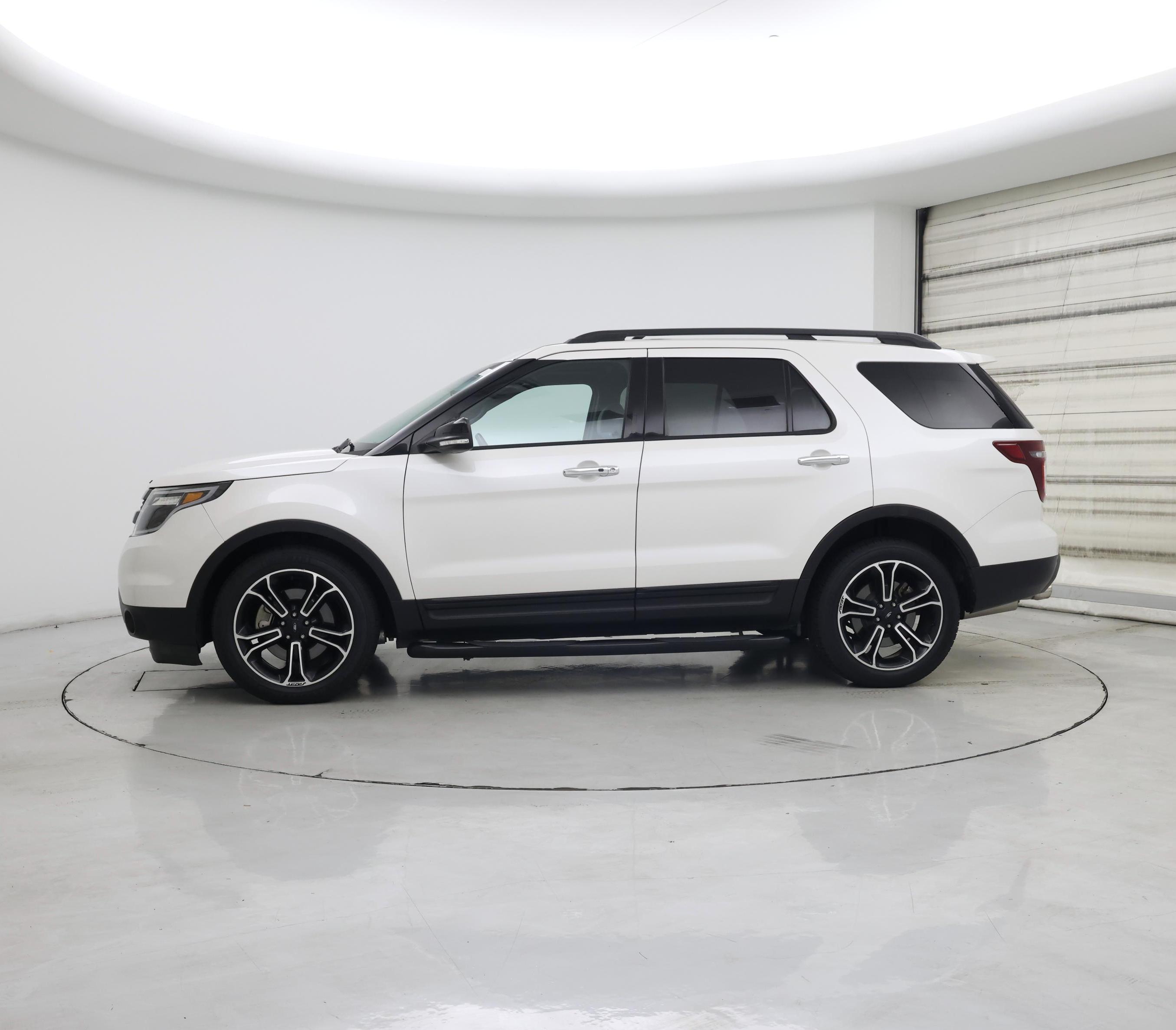 Thumbnail: 2014 Ford Explorer - 3