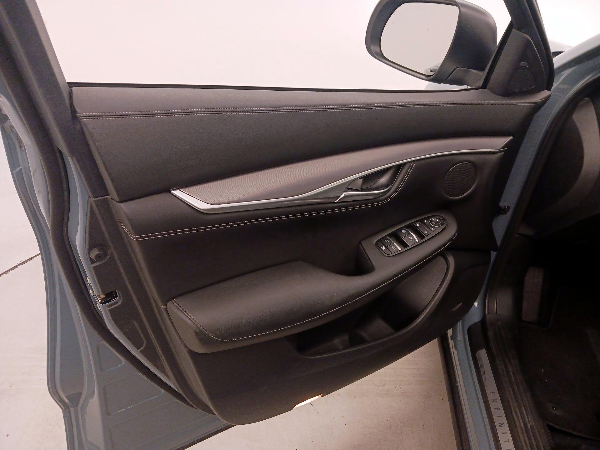 Thumbnail: 2023 INFINITI QX55 - 12