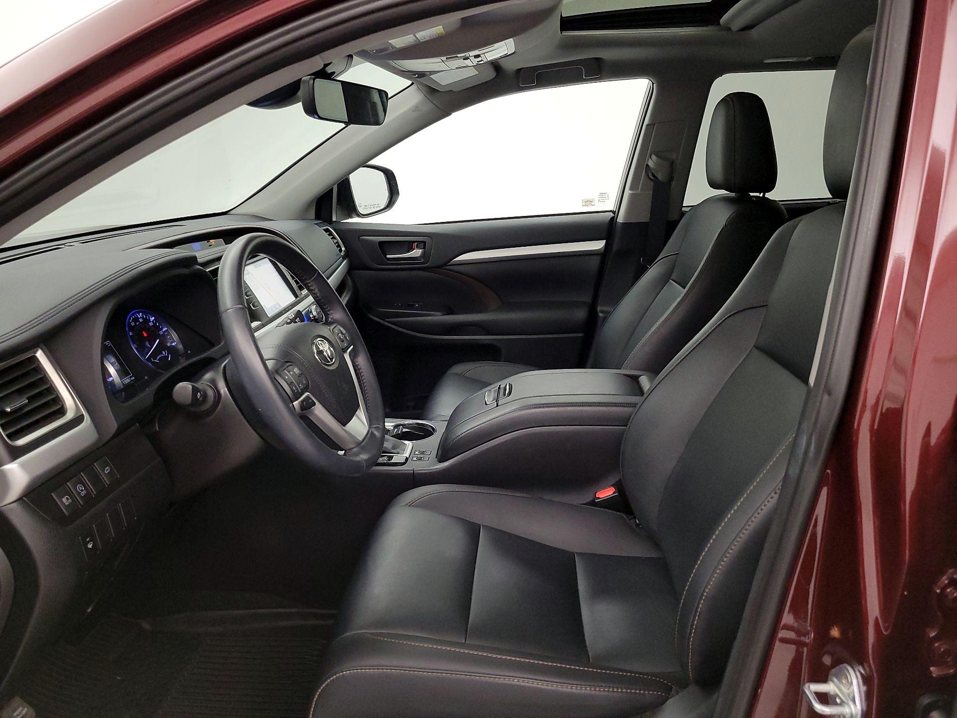 Thumbnail: 2019 Toyota Highlander - 11