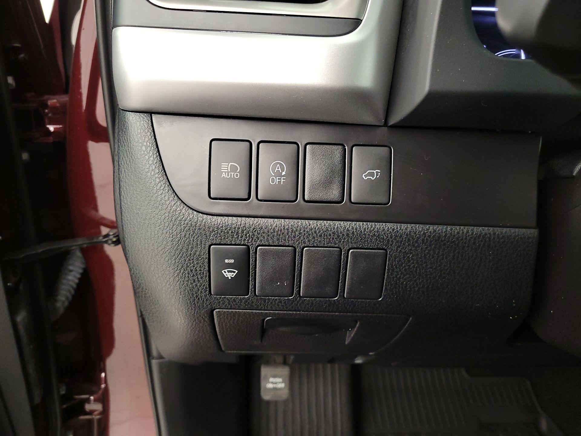 Thumbnail: 2019 Toyota Highlander - 13