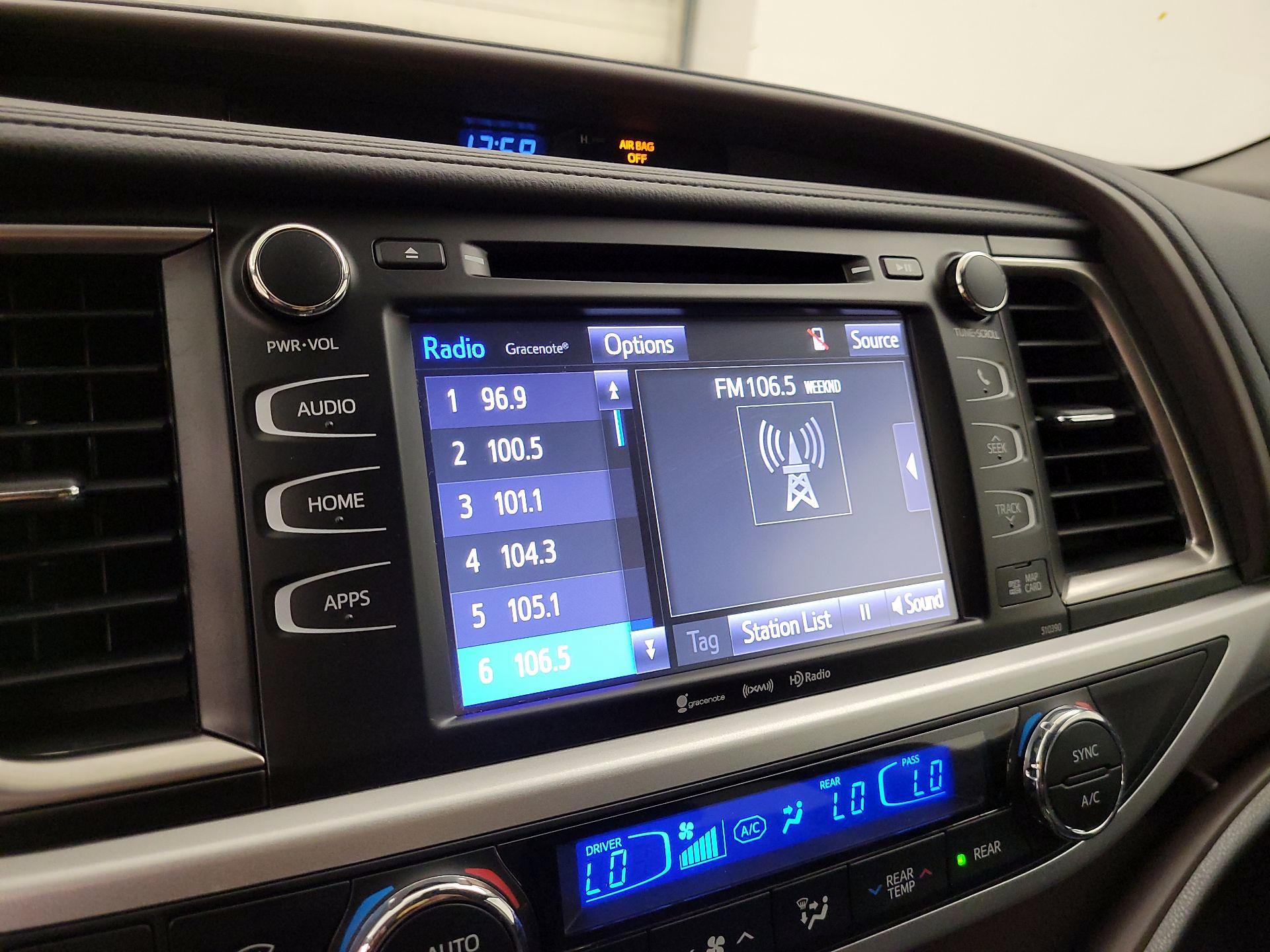Thumbnail: 2019 Toyota Highlander - 16