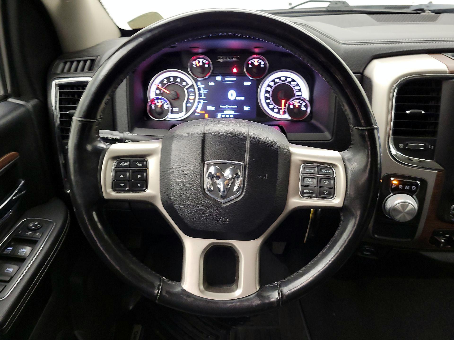 Thumbnail: 2019 RAM 1500 Classic - 10