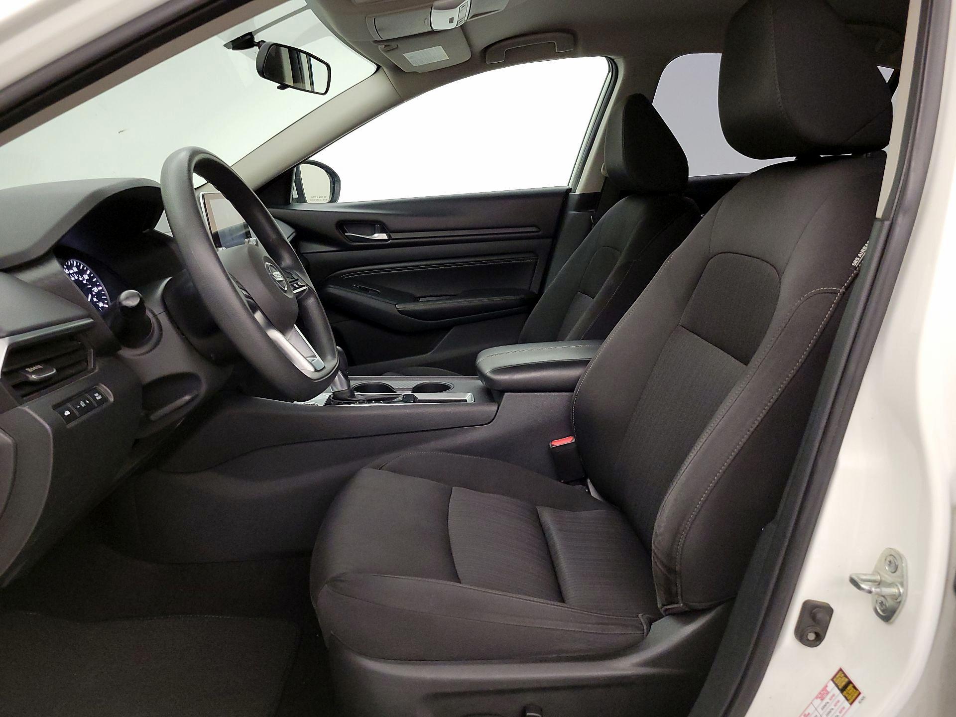 Thumbnail: 2019 Nissan Altima - 11