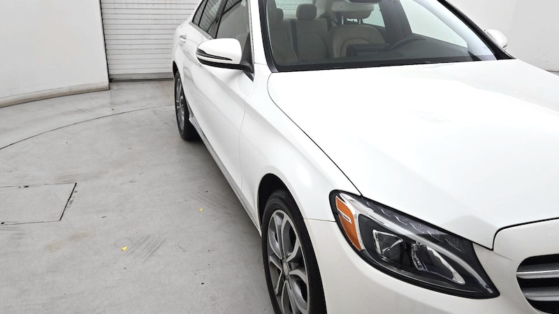 2016 Mercedes-Benz C-Class C 300 Hero Image
