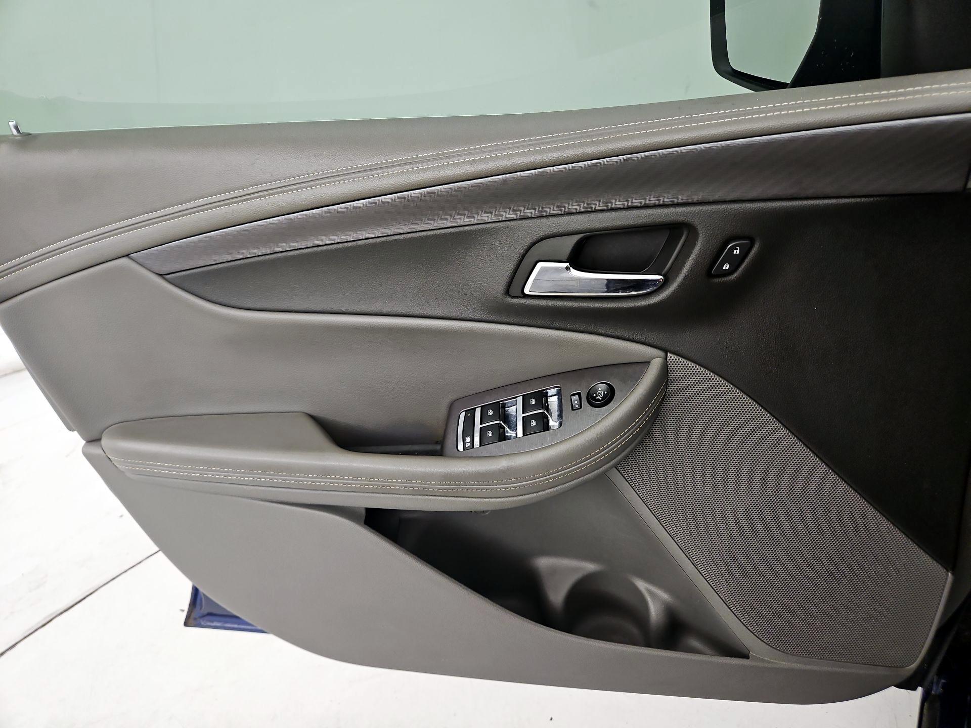 Thumbnail: 2014 Chevrolet Impala - 12