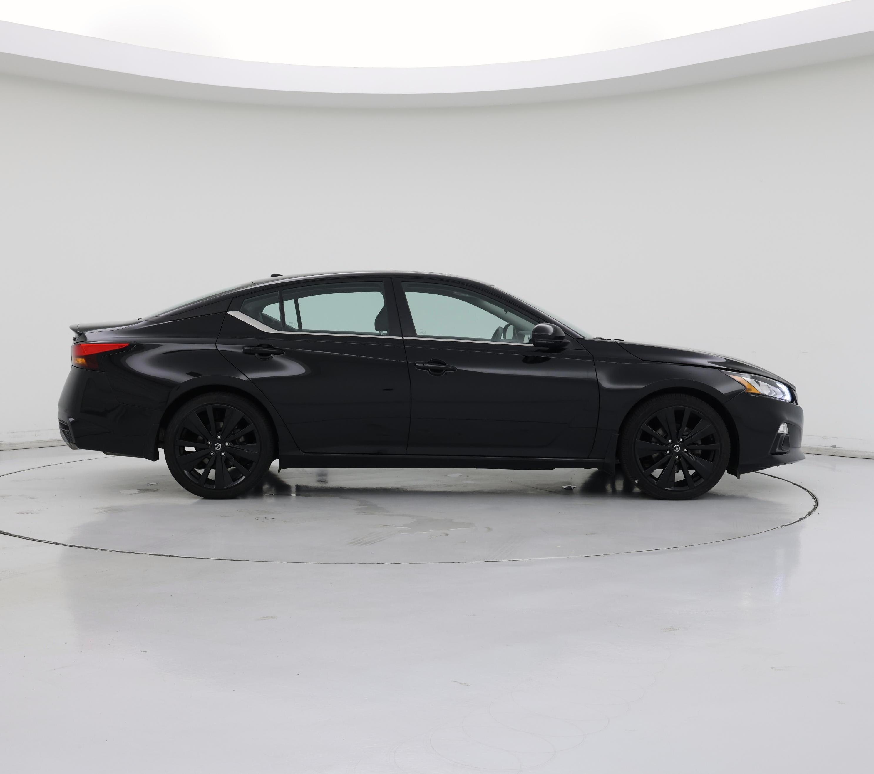 Thumbnail: 2022 Nissan Altima - 7