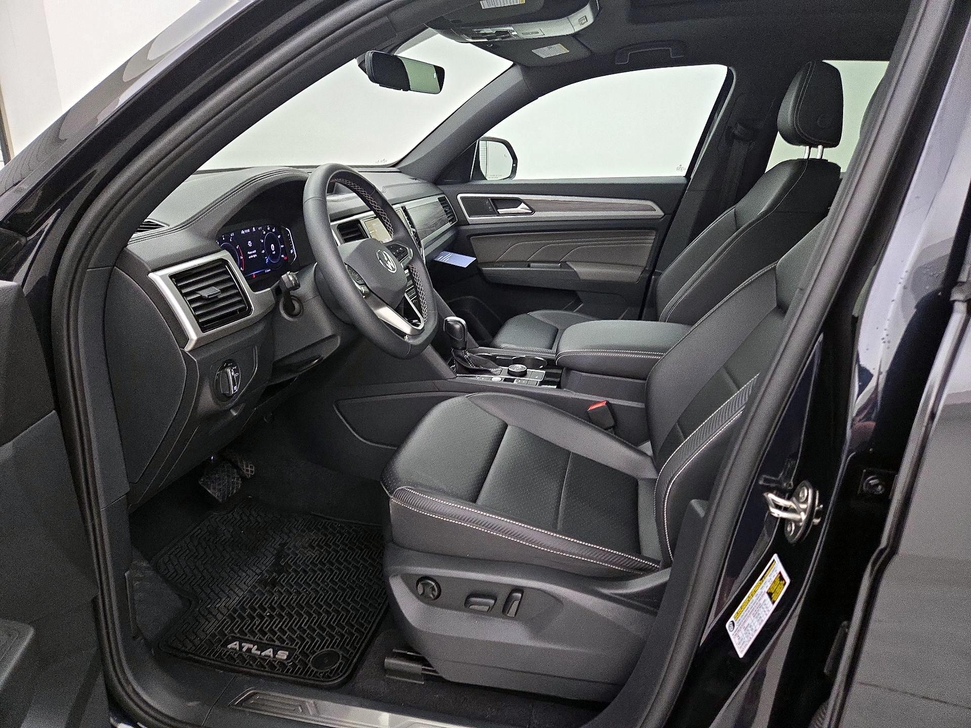 Thumbnail: 2022 Volkswagen Atlas - 9