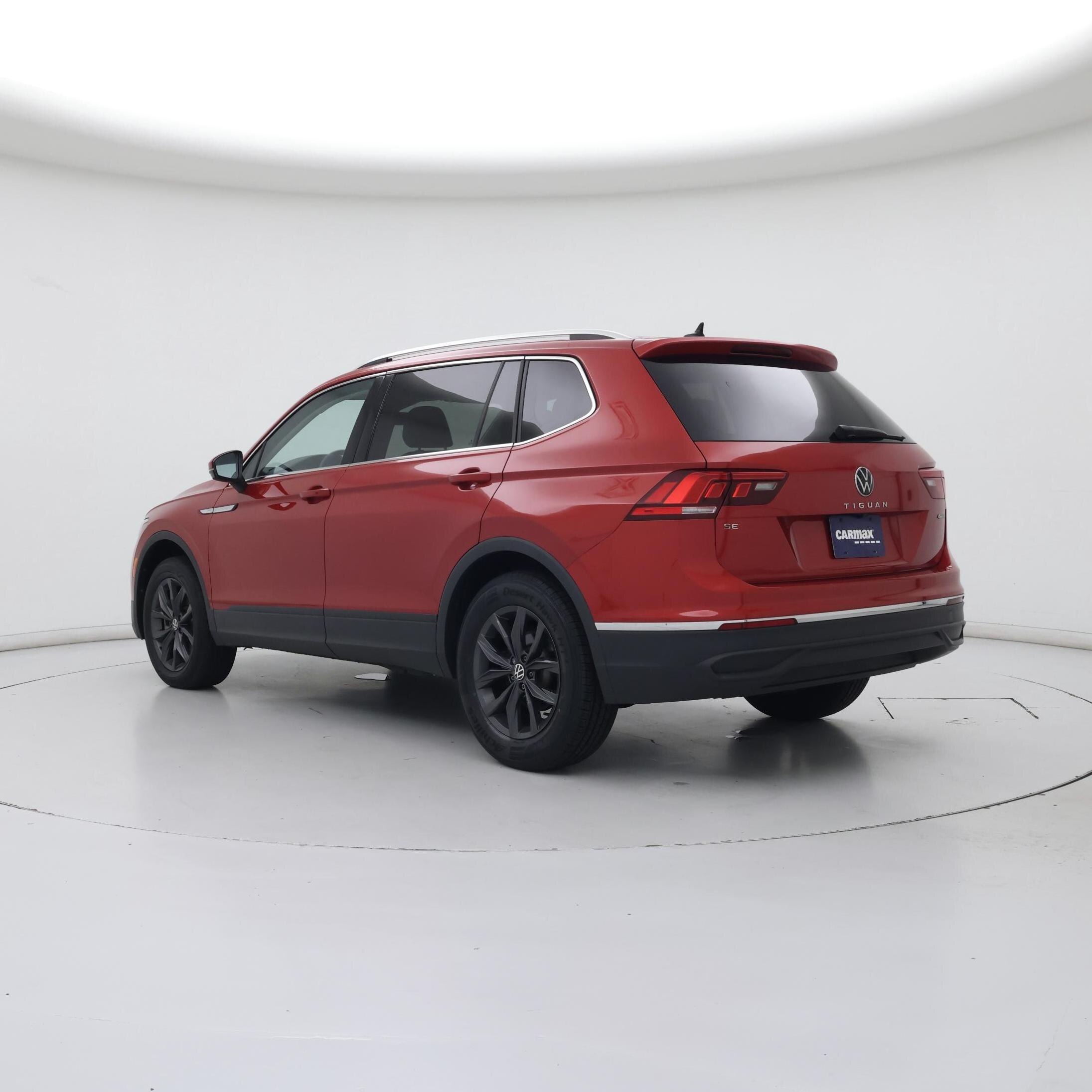Thumbnail: 2022 Volkswagen Tiguan - 2