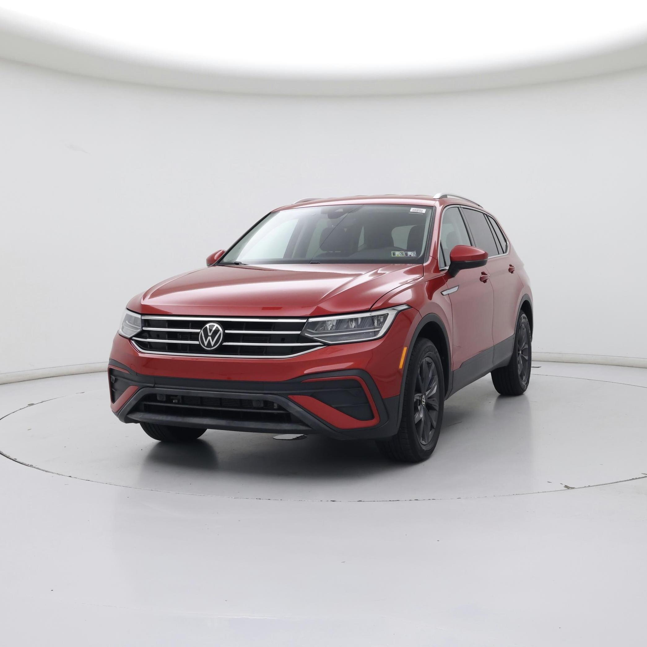 Thumbnail: 2022 Volkswagen Tiguan - 4