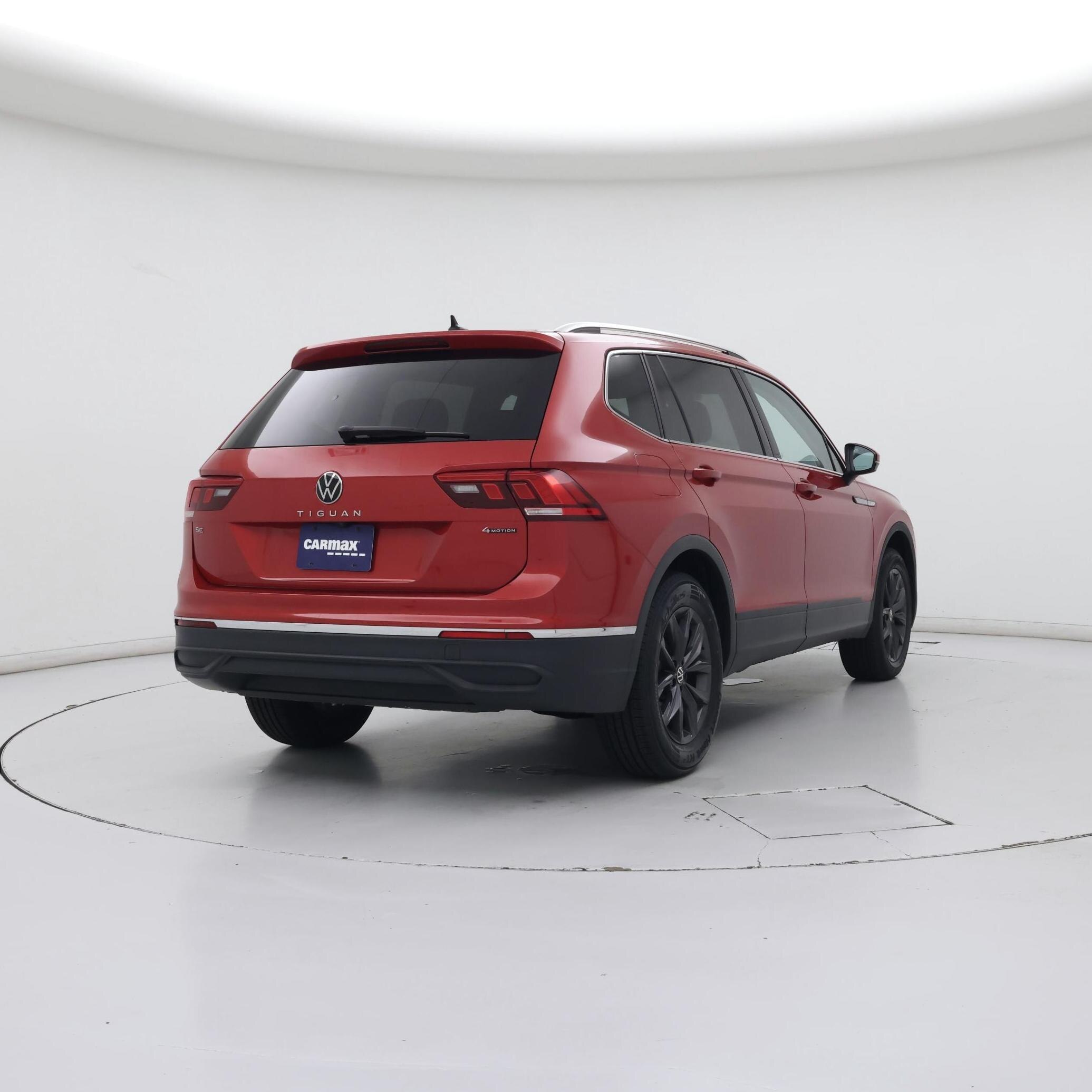 Thumbnail: 2022 Volkswagen Tiguan - 8