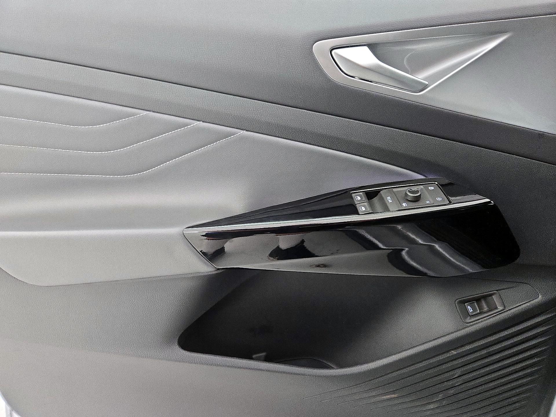 Thumbnail: 2023 Volkswagen ID.4 - 12