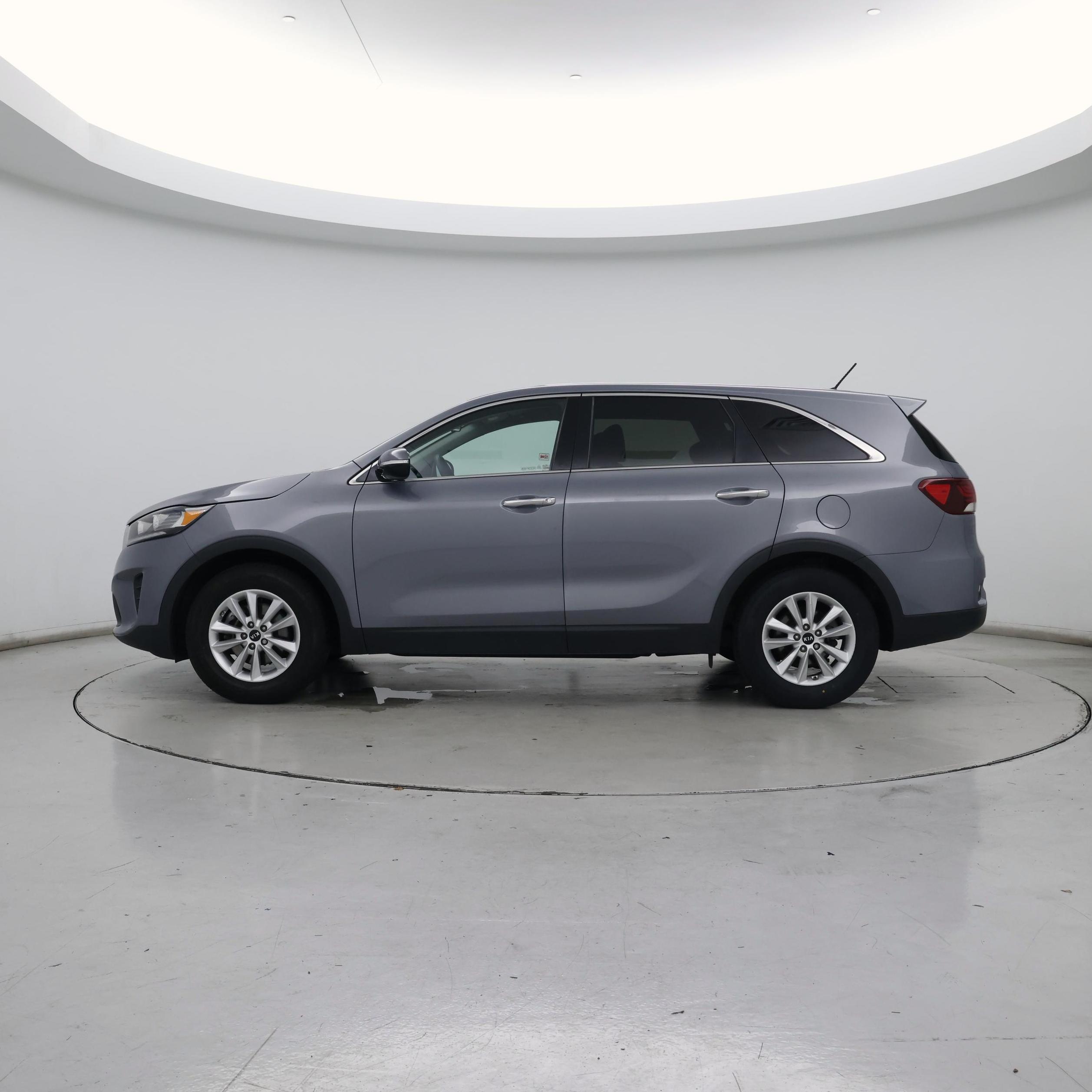 Thumbnail: 2020 Kia Sorento - 3