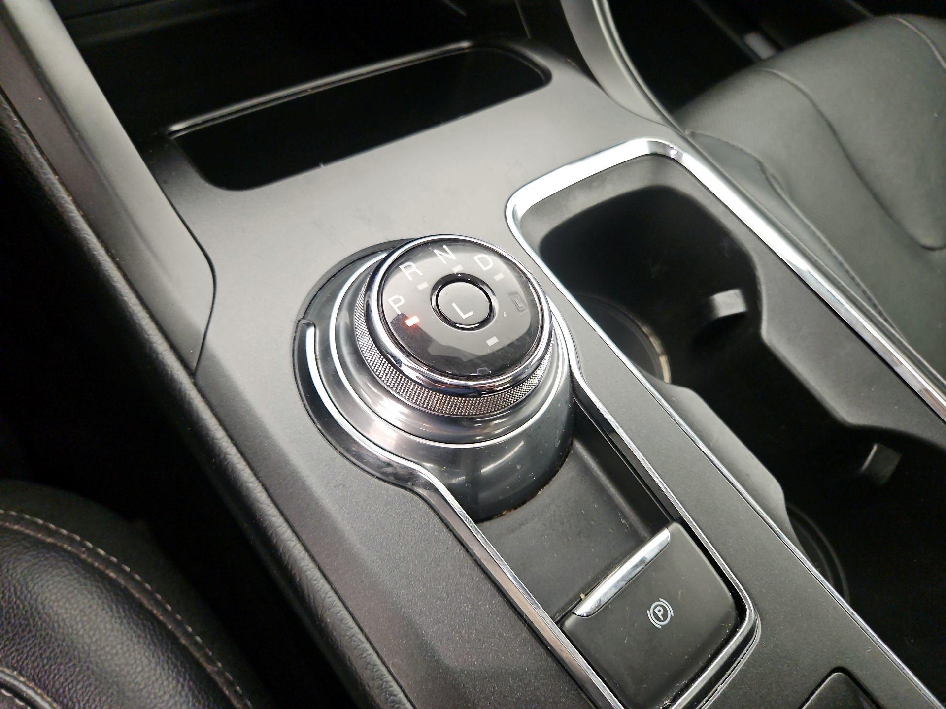 Thumbnail: 2019 Ford Fusion - 17