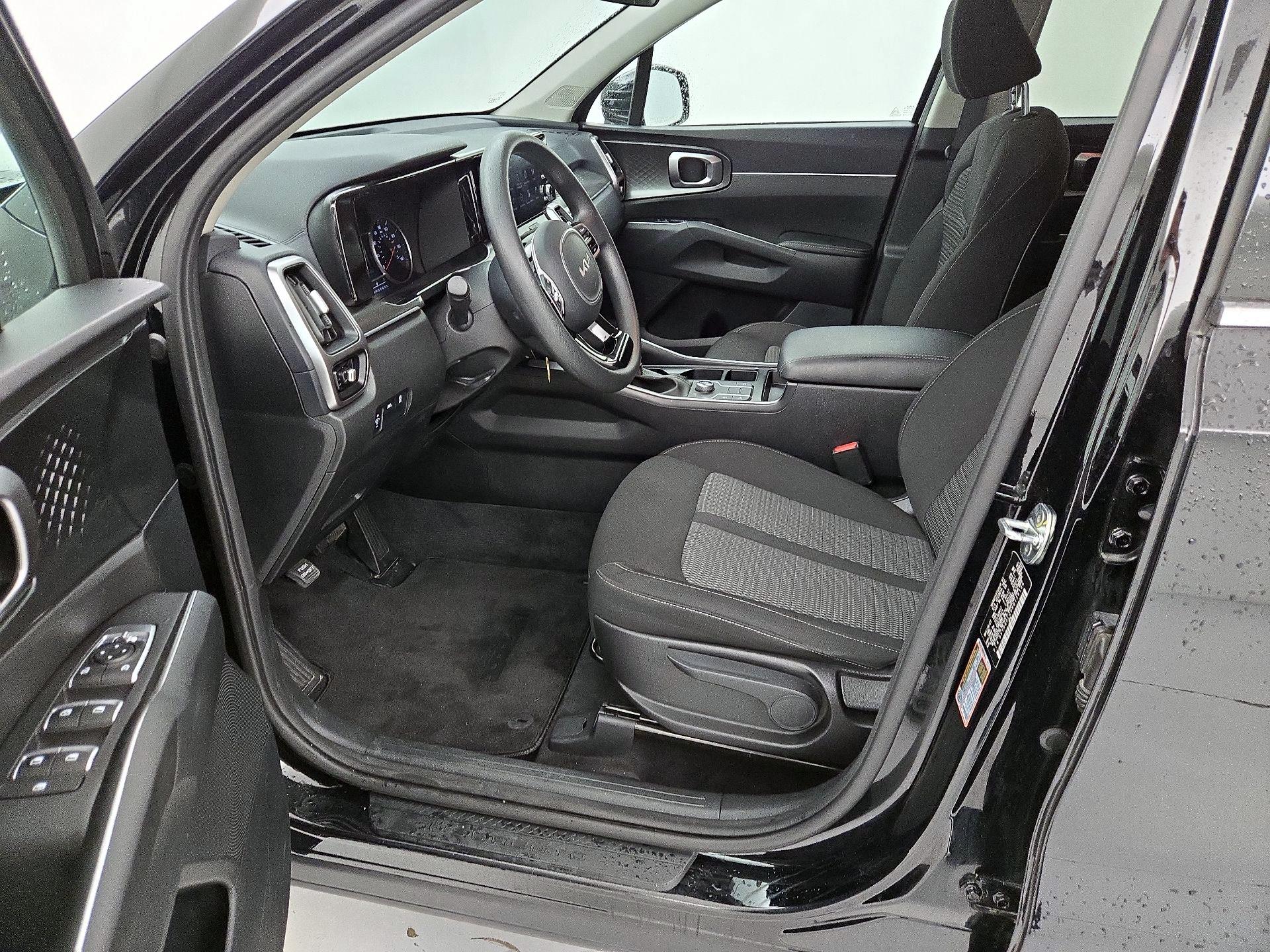 Thumbnail: 2022 Kia Sorento - 11