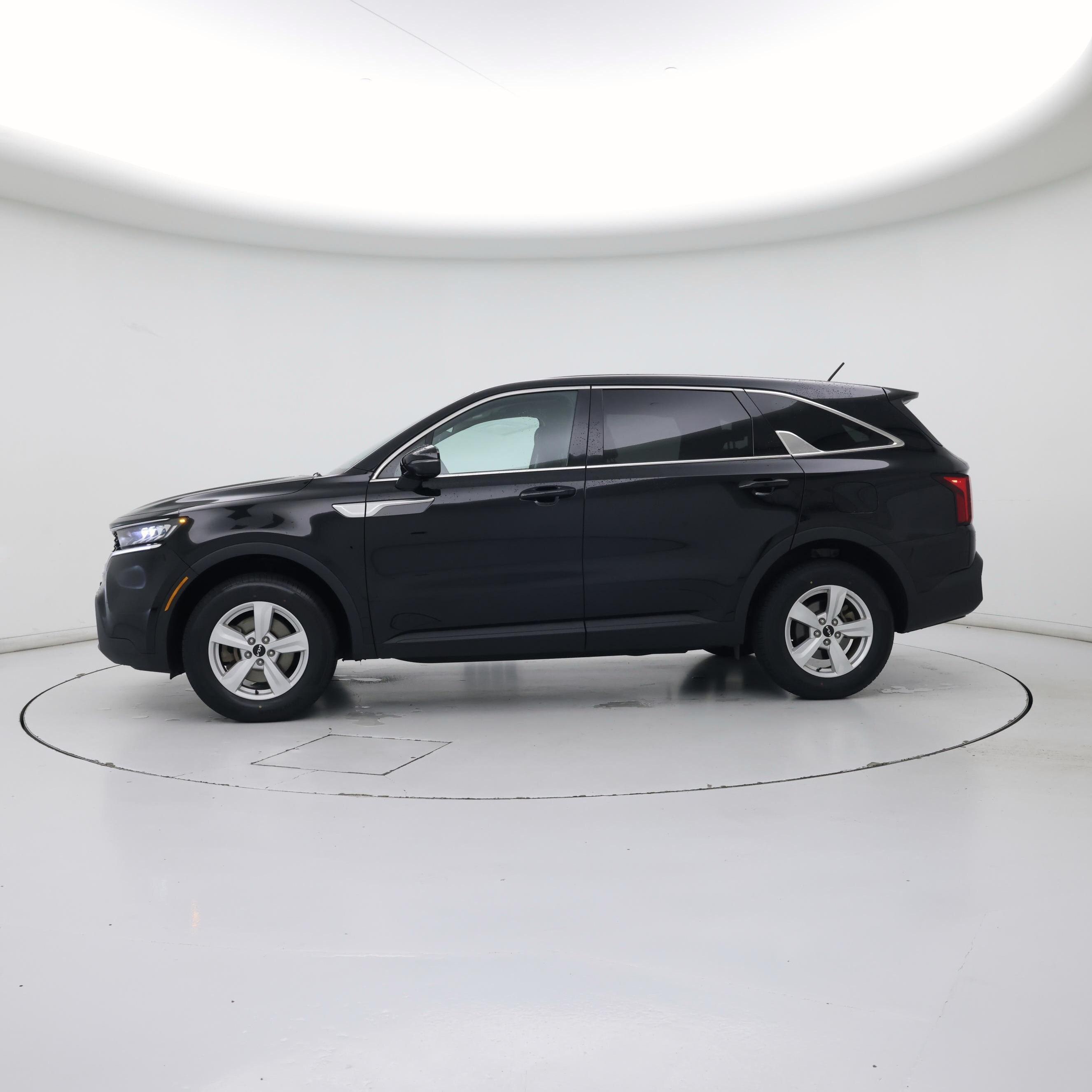 Thumbnail: 2022 Kia Sorento - 3
