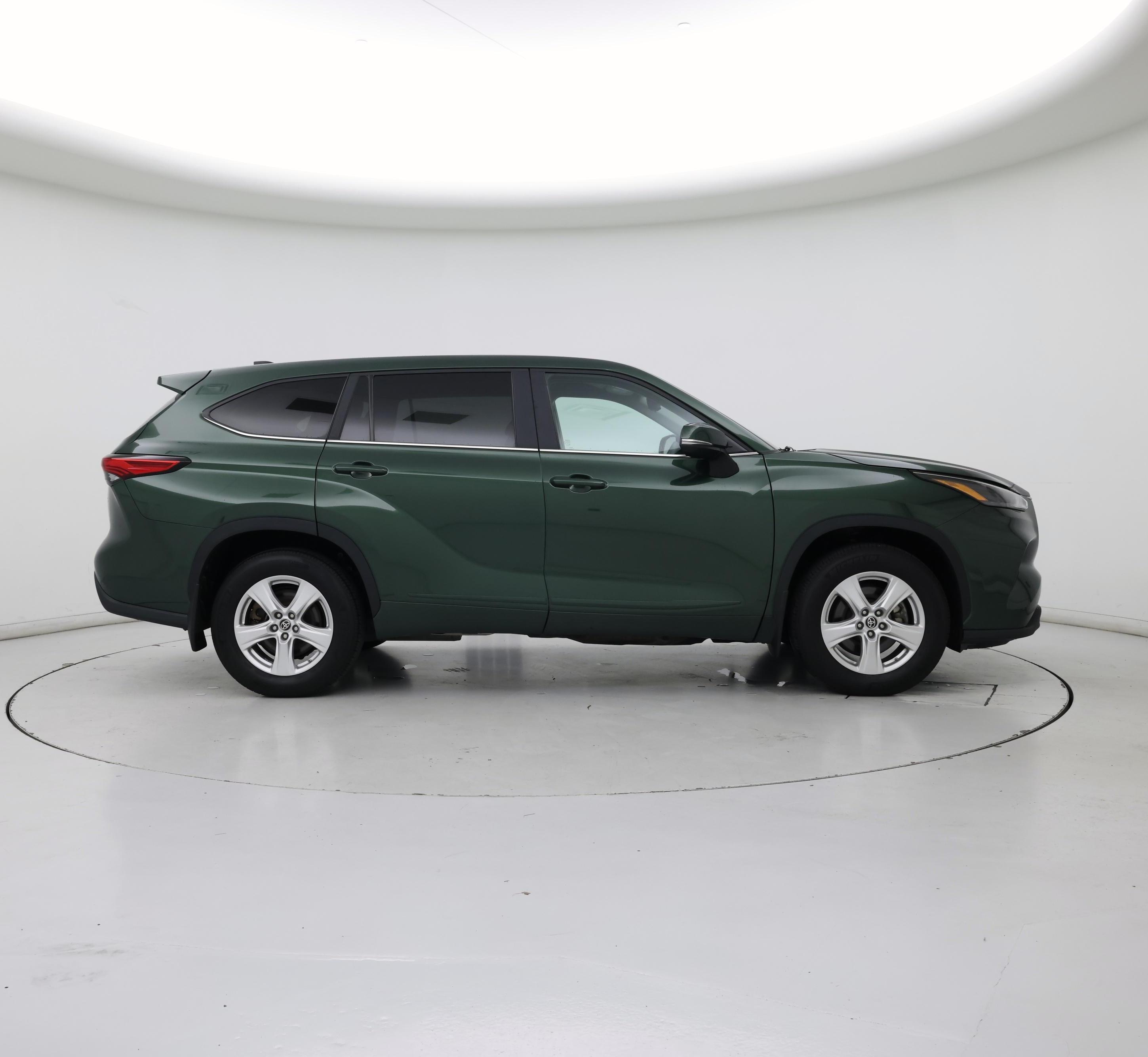 Thumbnail: 2023 Toyota Highlander - 7