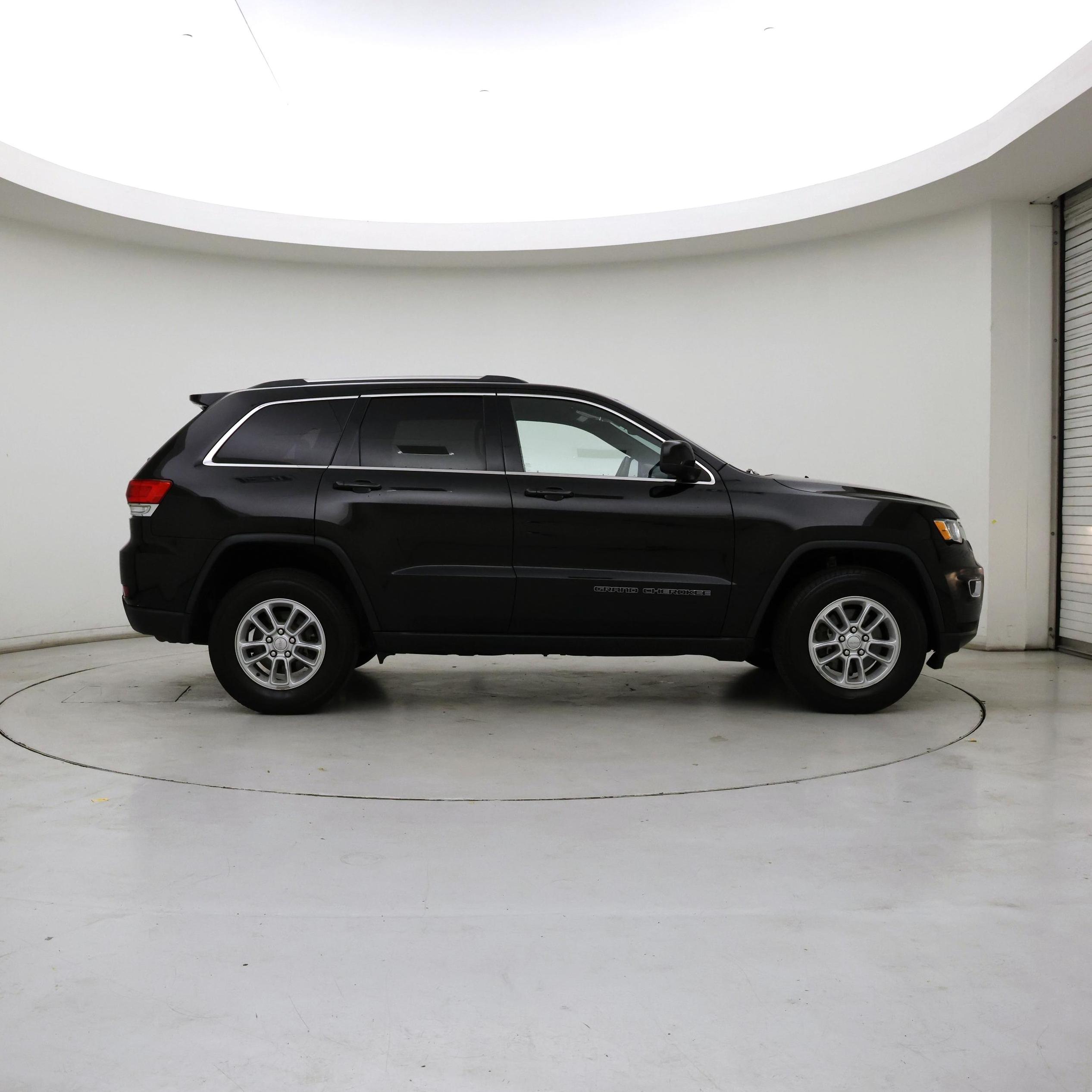 Thumbnail: 2019 Jeep Grand Cherokee - 7