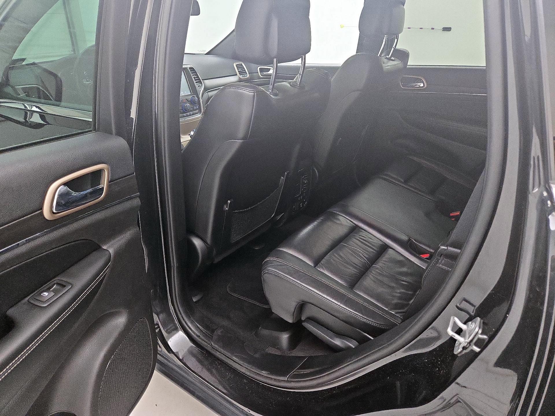 Thumbnail: 2015 Jeep Grand Cherokee - 20