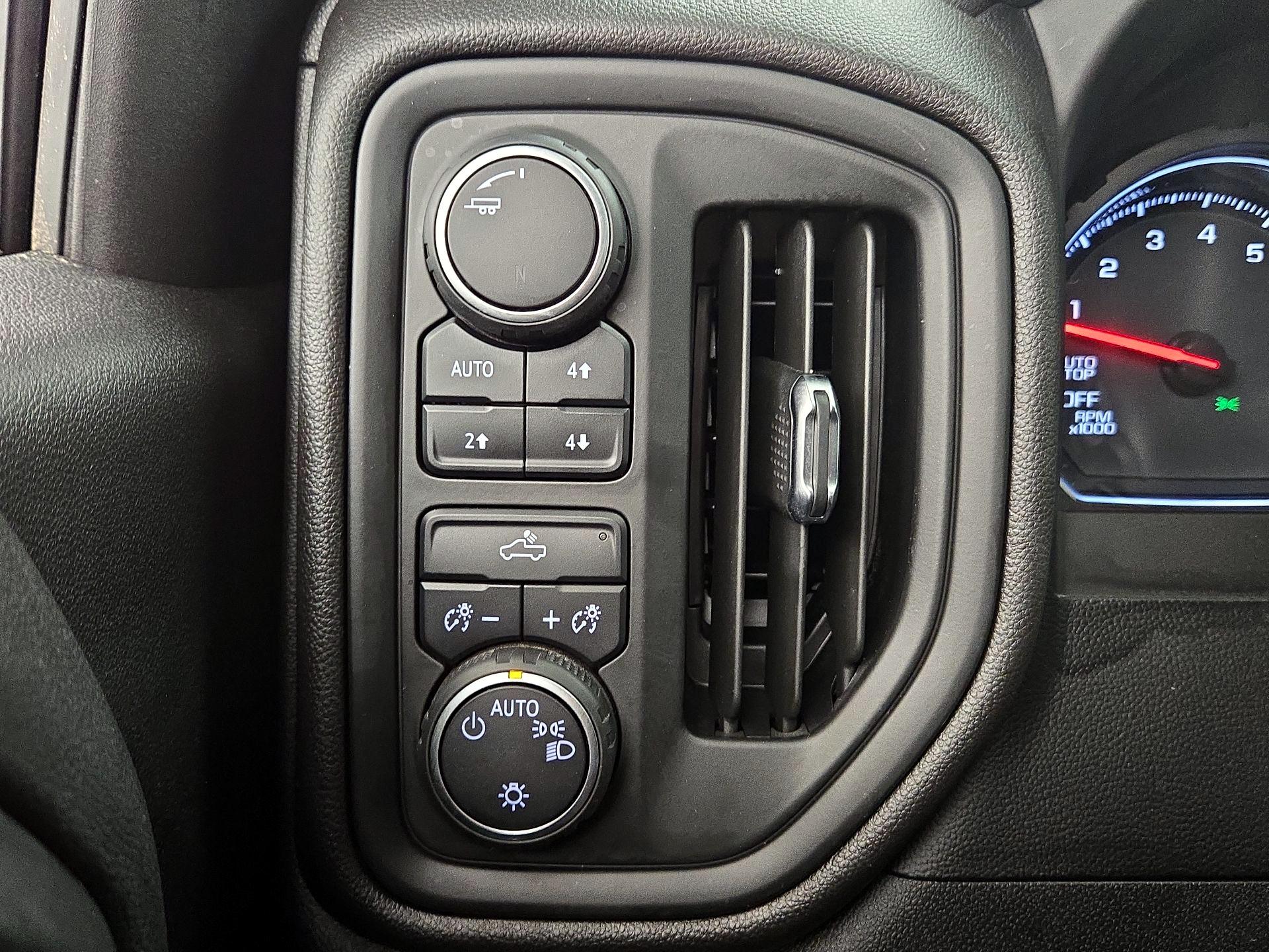 Thumbnail: 2022 Chevrolet Silverado 1500 - 13