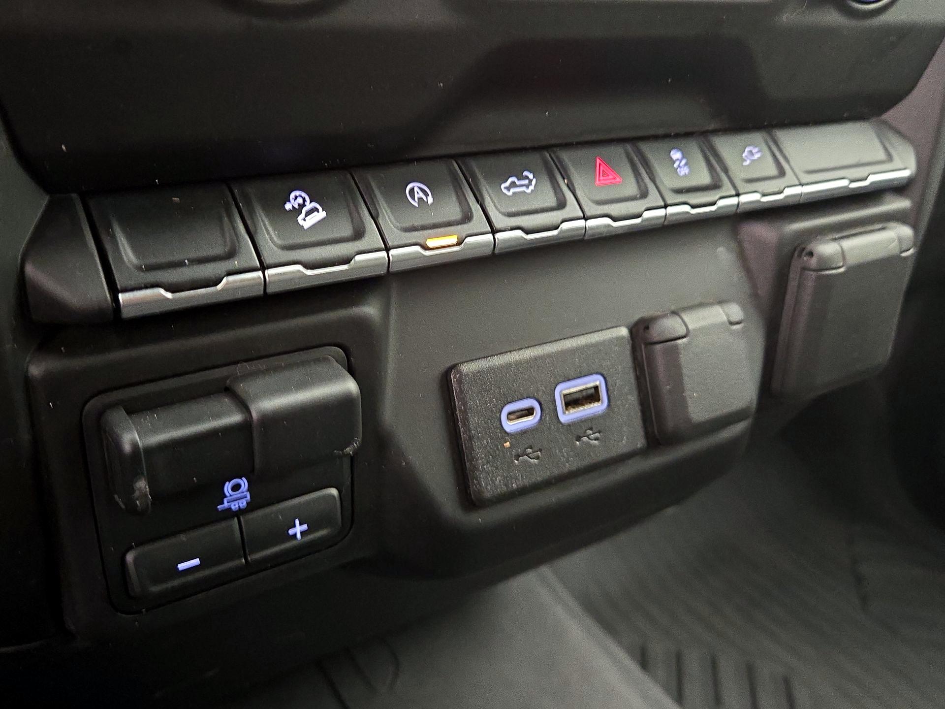 Thumbnail: 2022 Chevrolet Silverado 1500 - 18