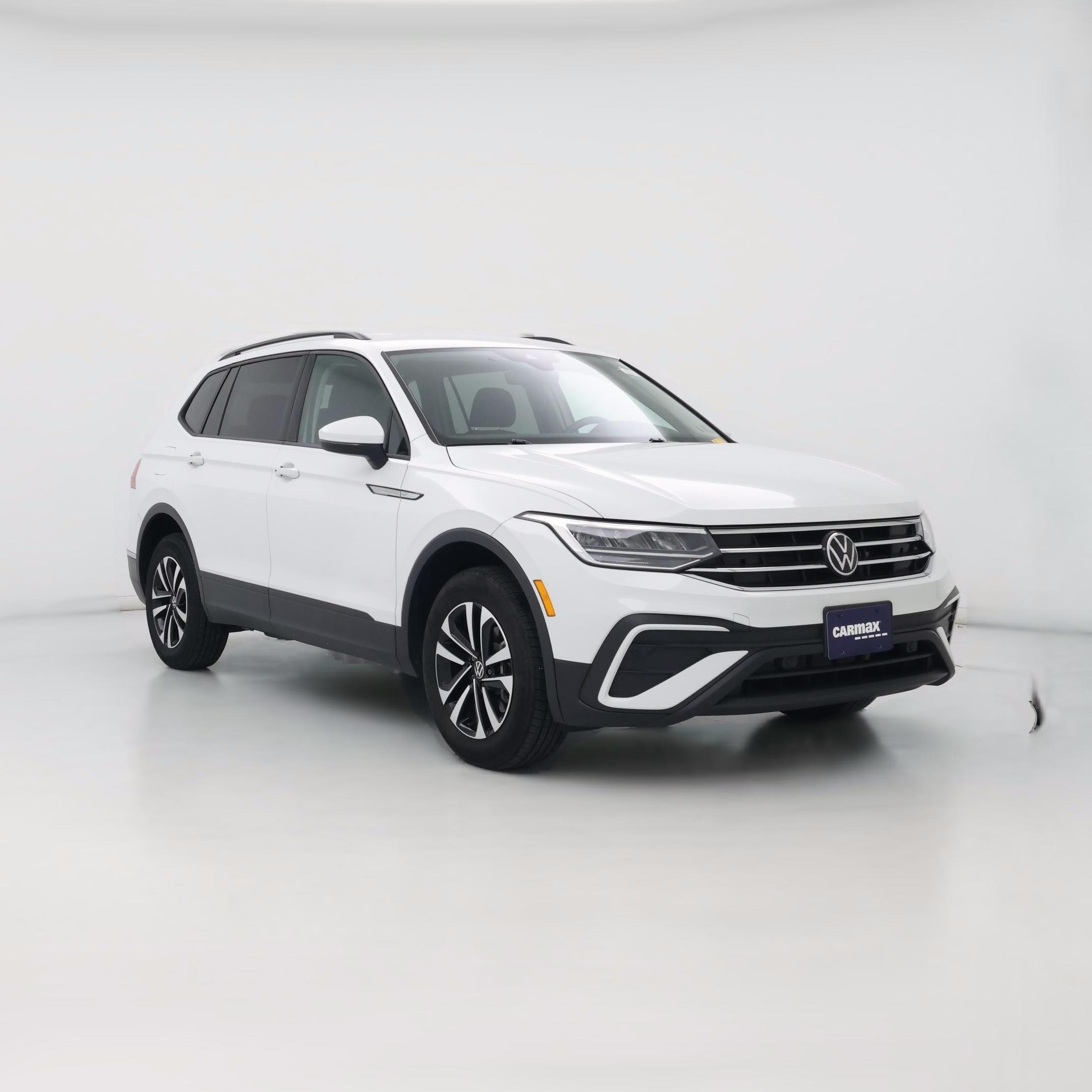 Volkswagen Tiguan ホワイト SUV White Volkswagen Tiguan for Sale | Ide VW of East Rochester