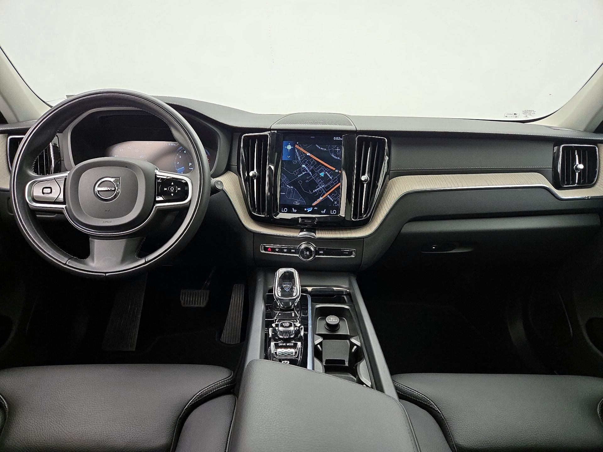 Thumbnail: 2020 Volvo XC60 - 9