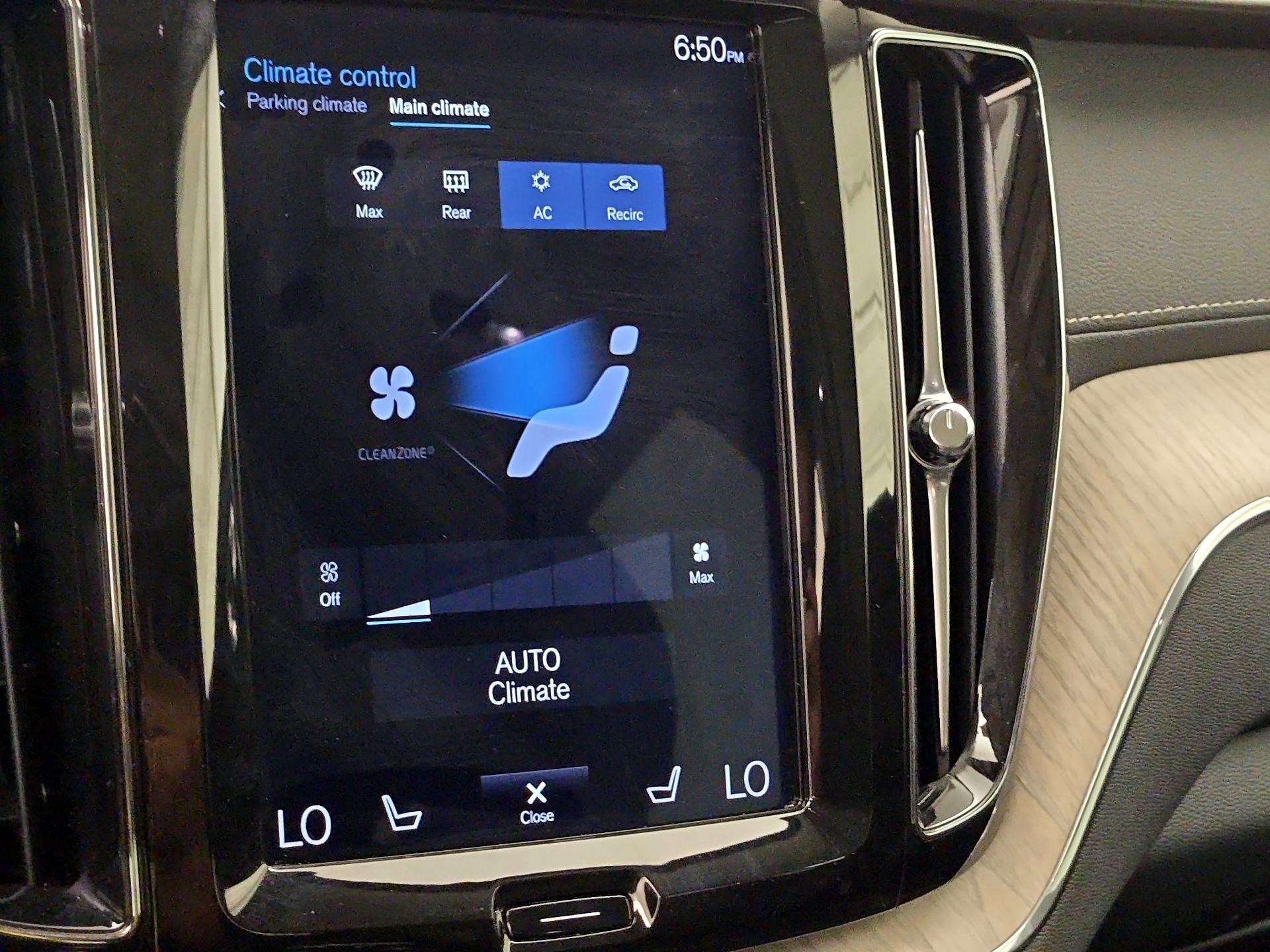 Thumbnail: 2020 Volvo XC60 - 17