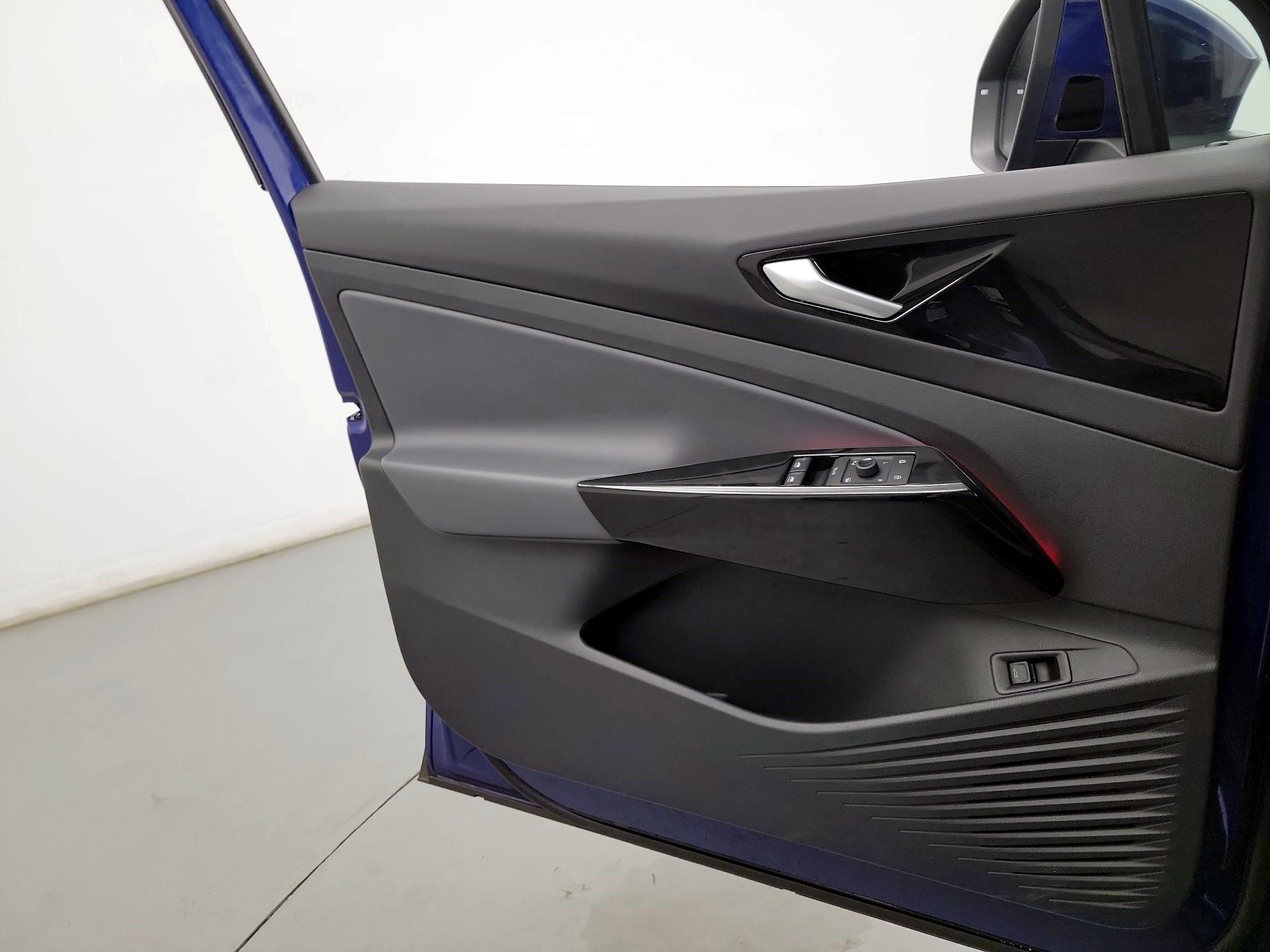Thumbnail: 2022 Volkswagen ID.4 - 10