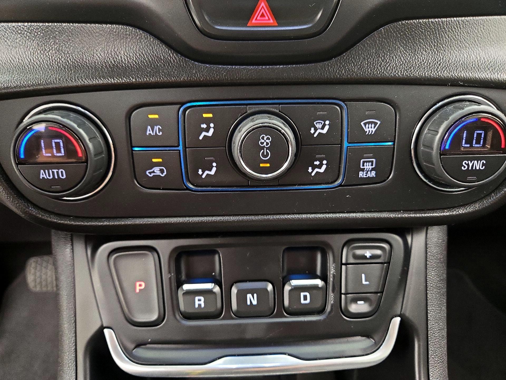Thumbnail: 2019 GMC Terrain - 17