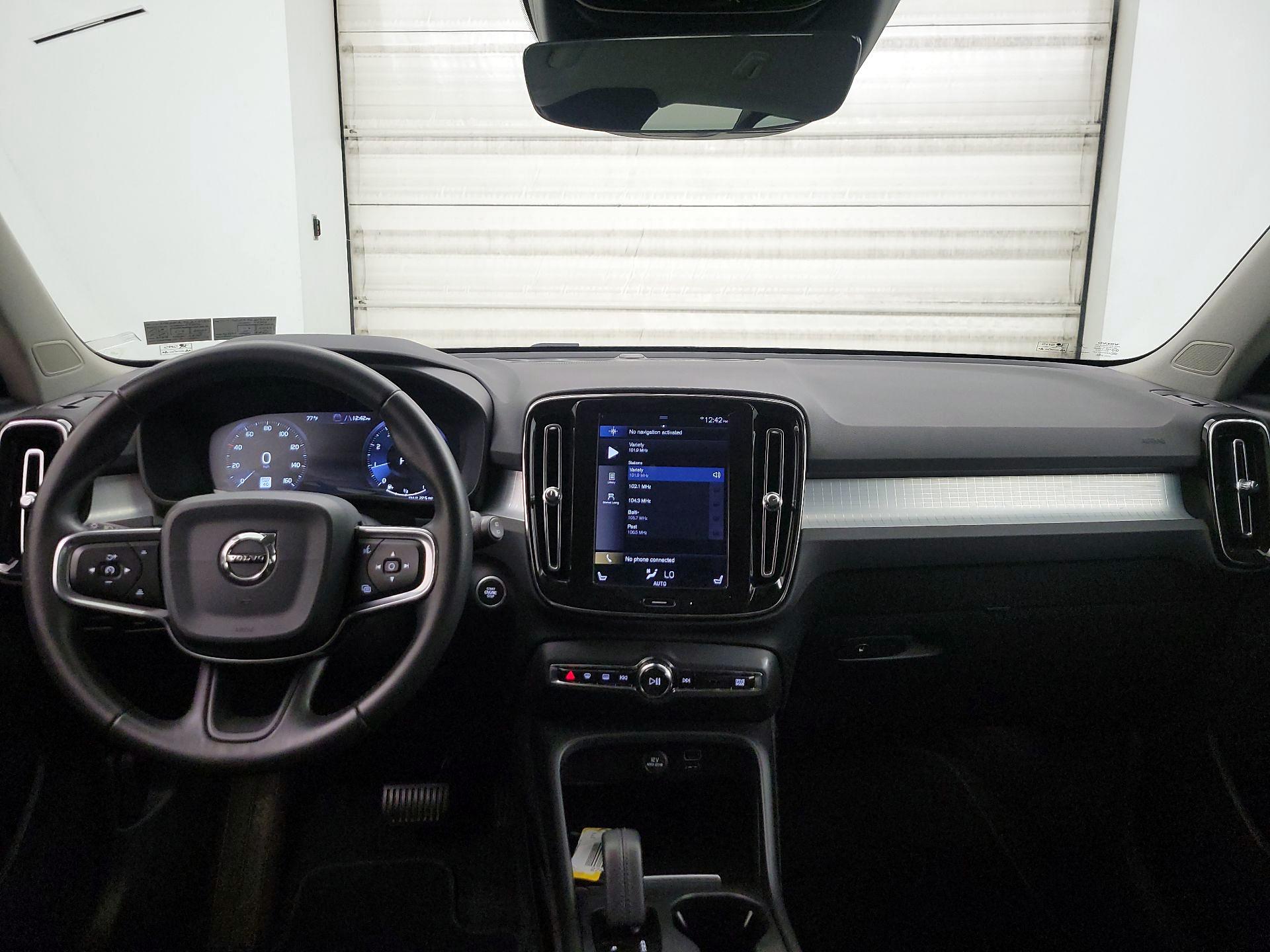Thumbnail: 2020 Volvo XC40 - 9