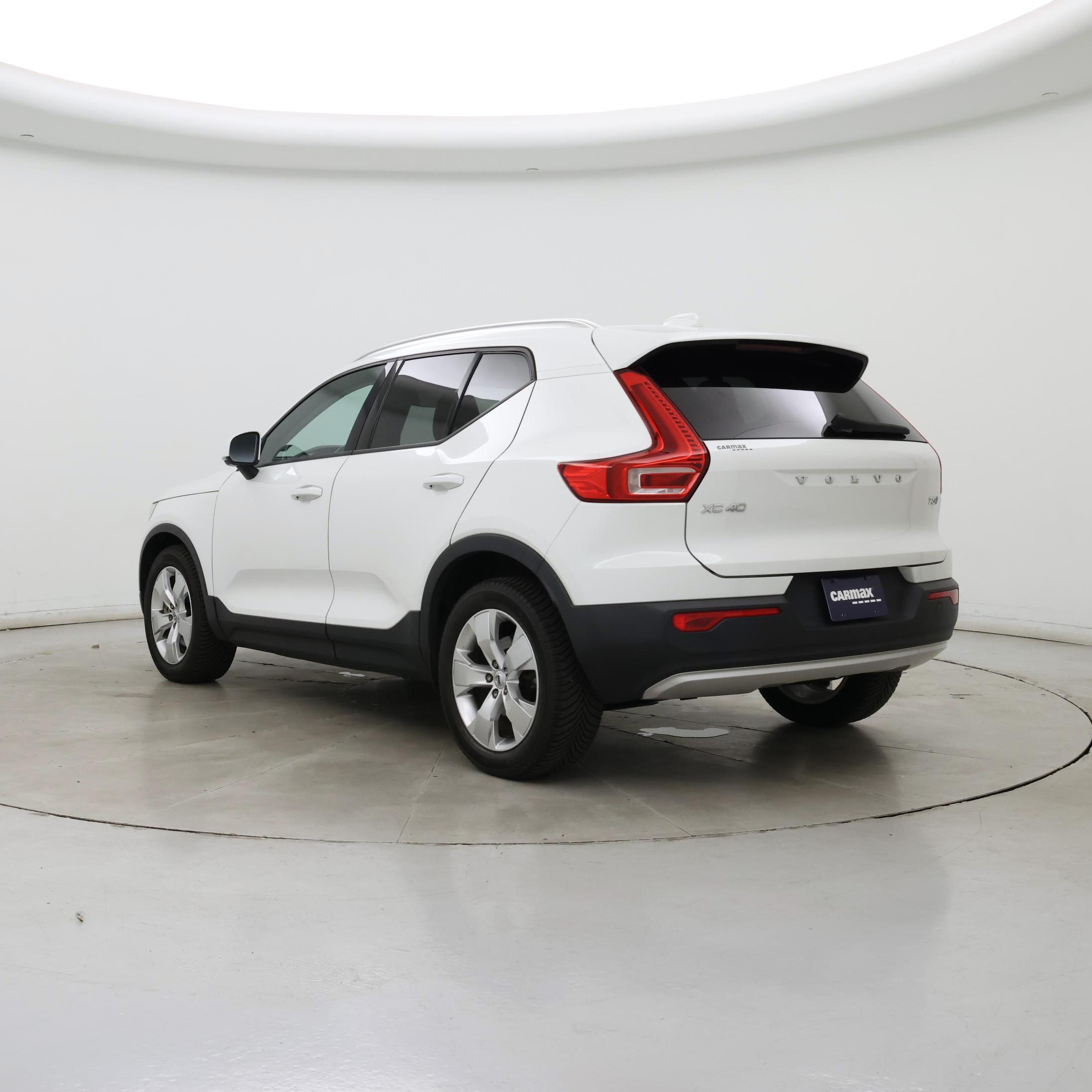 Thumbnail: 2020 Volvo XC40 - 2