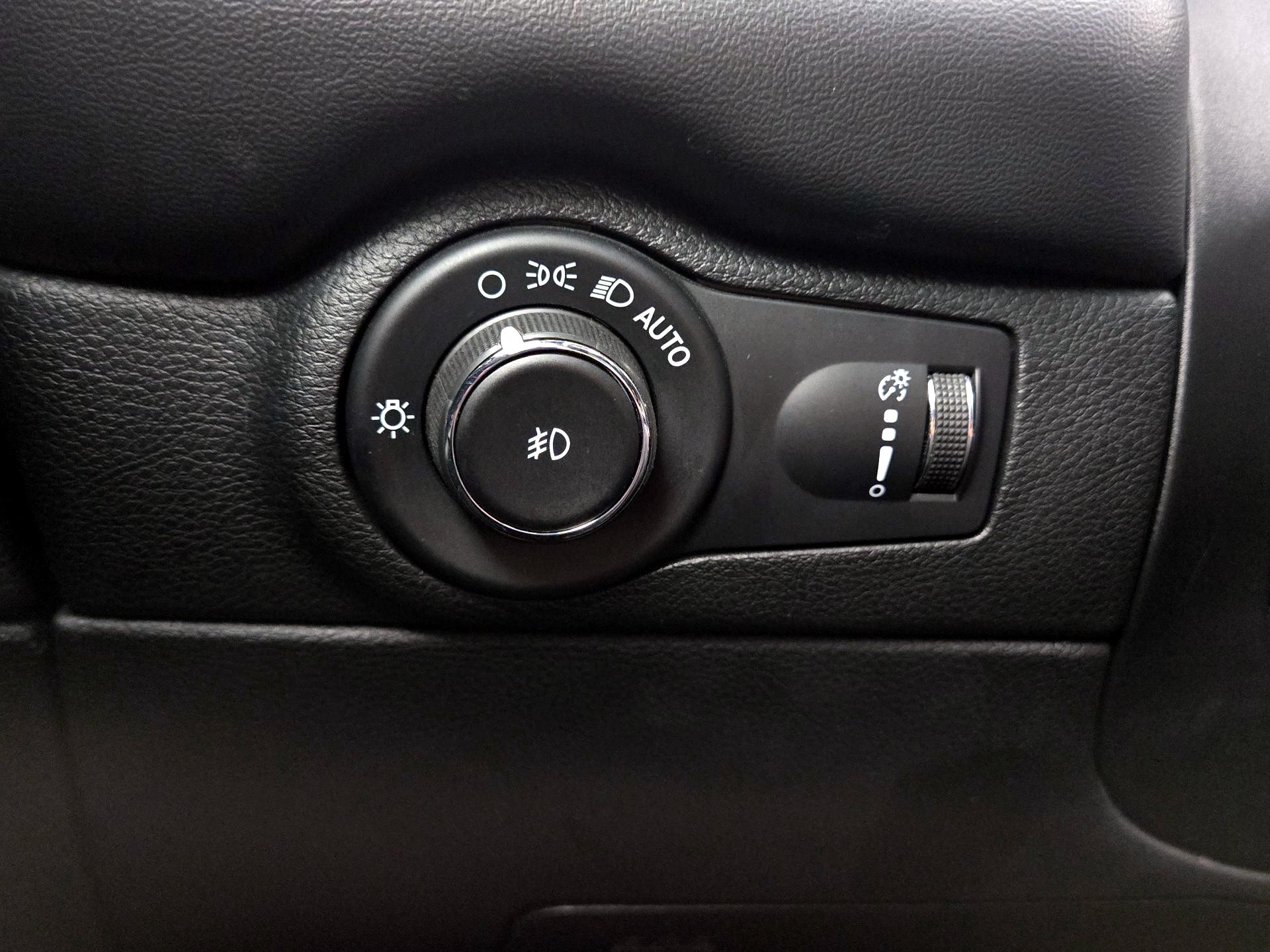 Thumbnail: 2022 Dodge Durango - 13