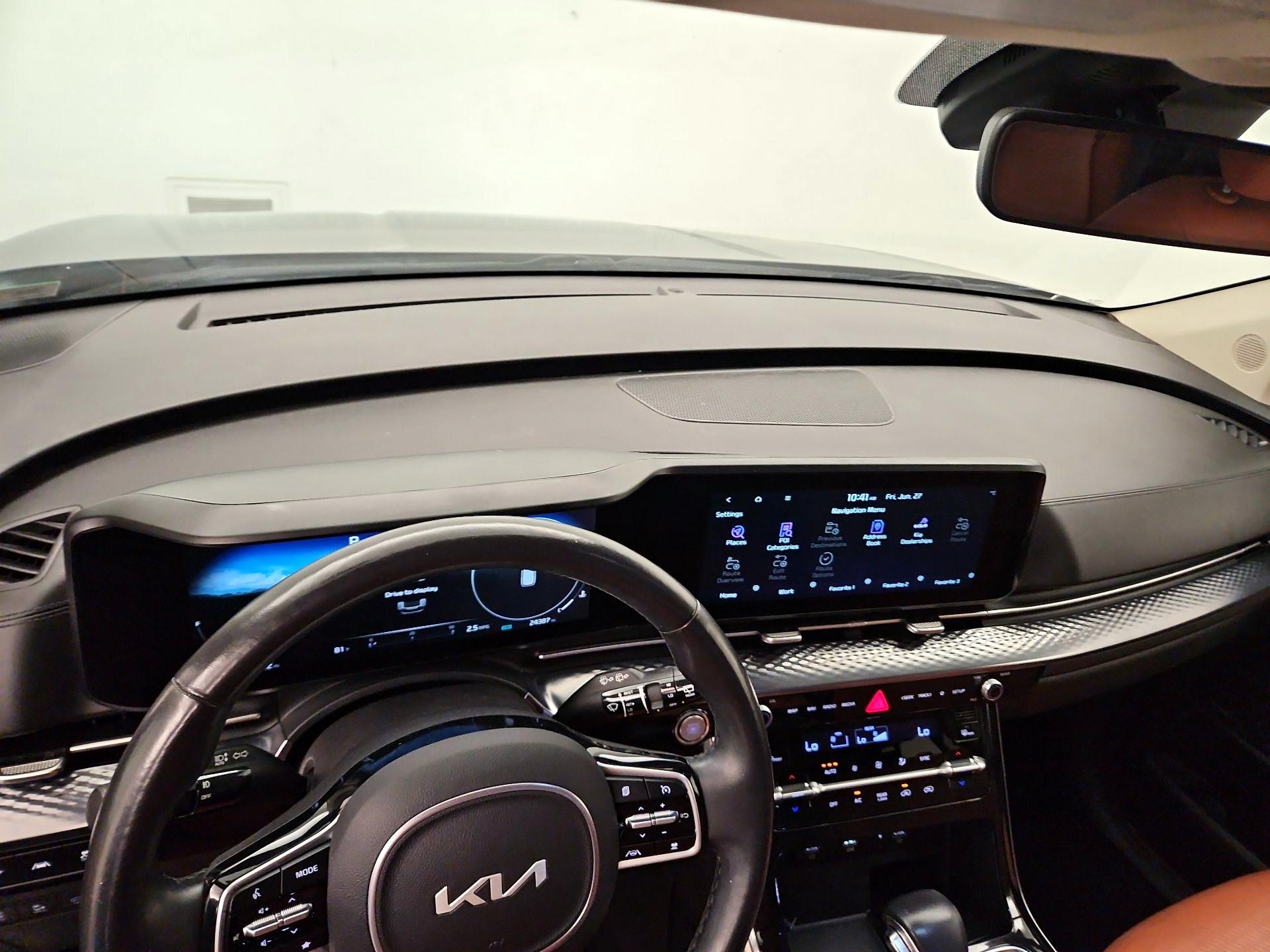 Thumbnail: 2022 Kia Carnival - 9