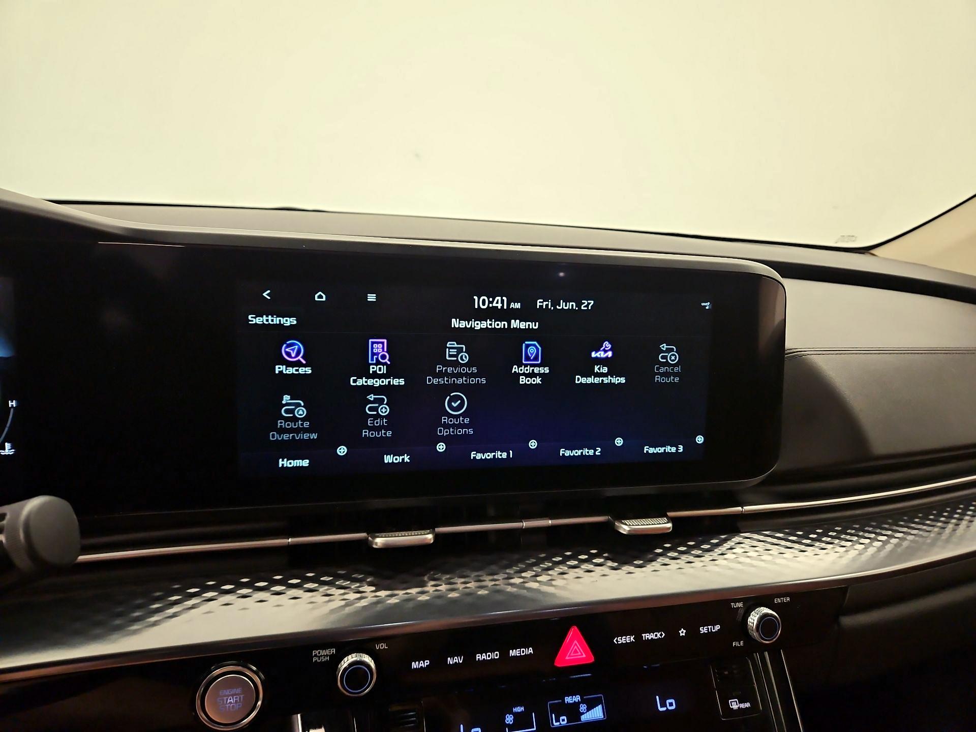 Thumbnail: 2022 Kia Carnival - 14