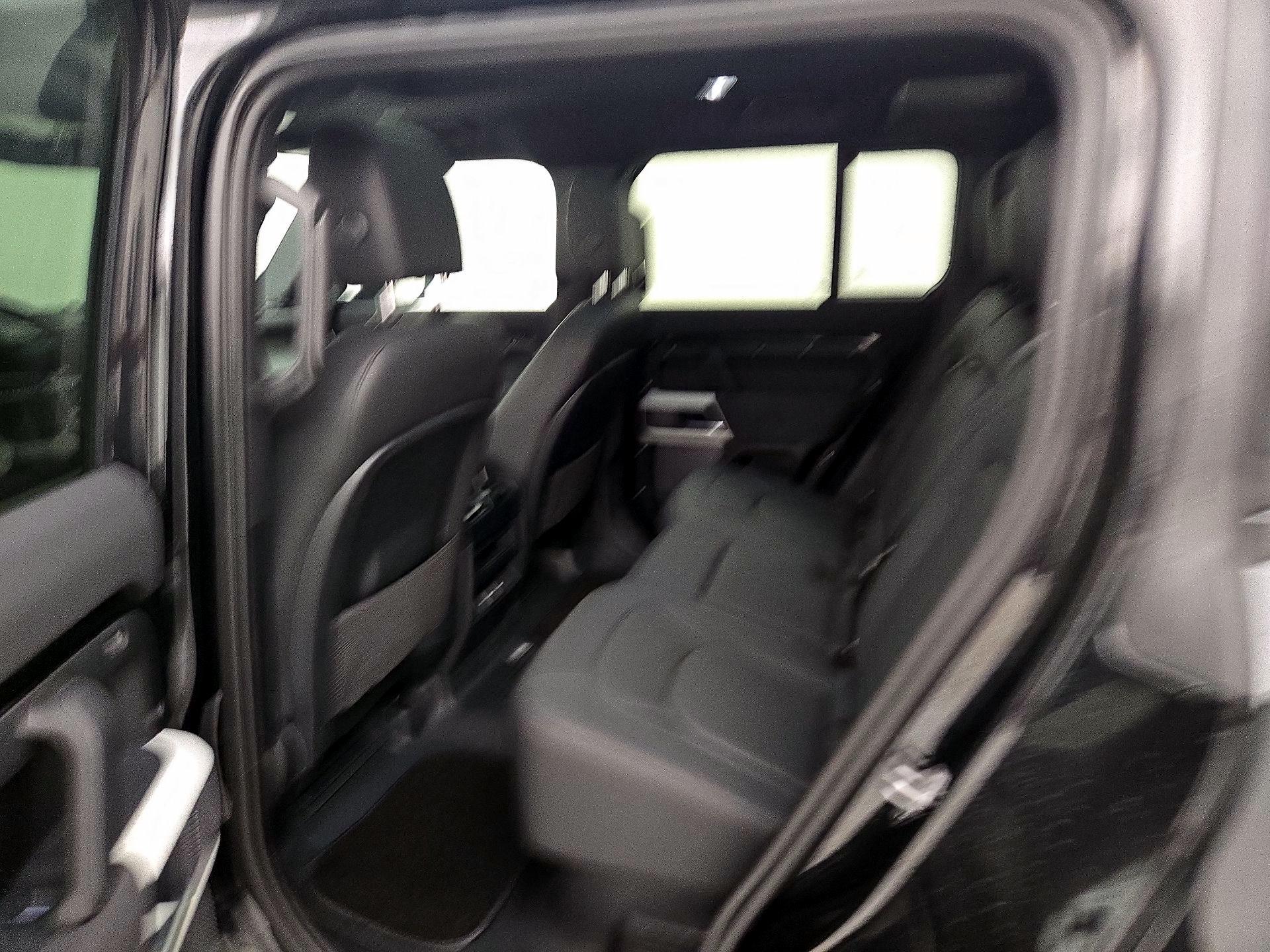 Thumbnail: 2023 Land Rover Defender - 19
