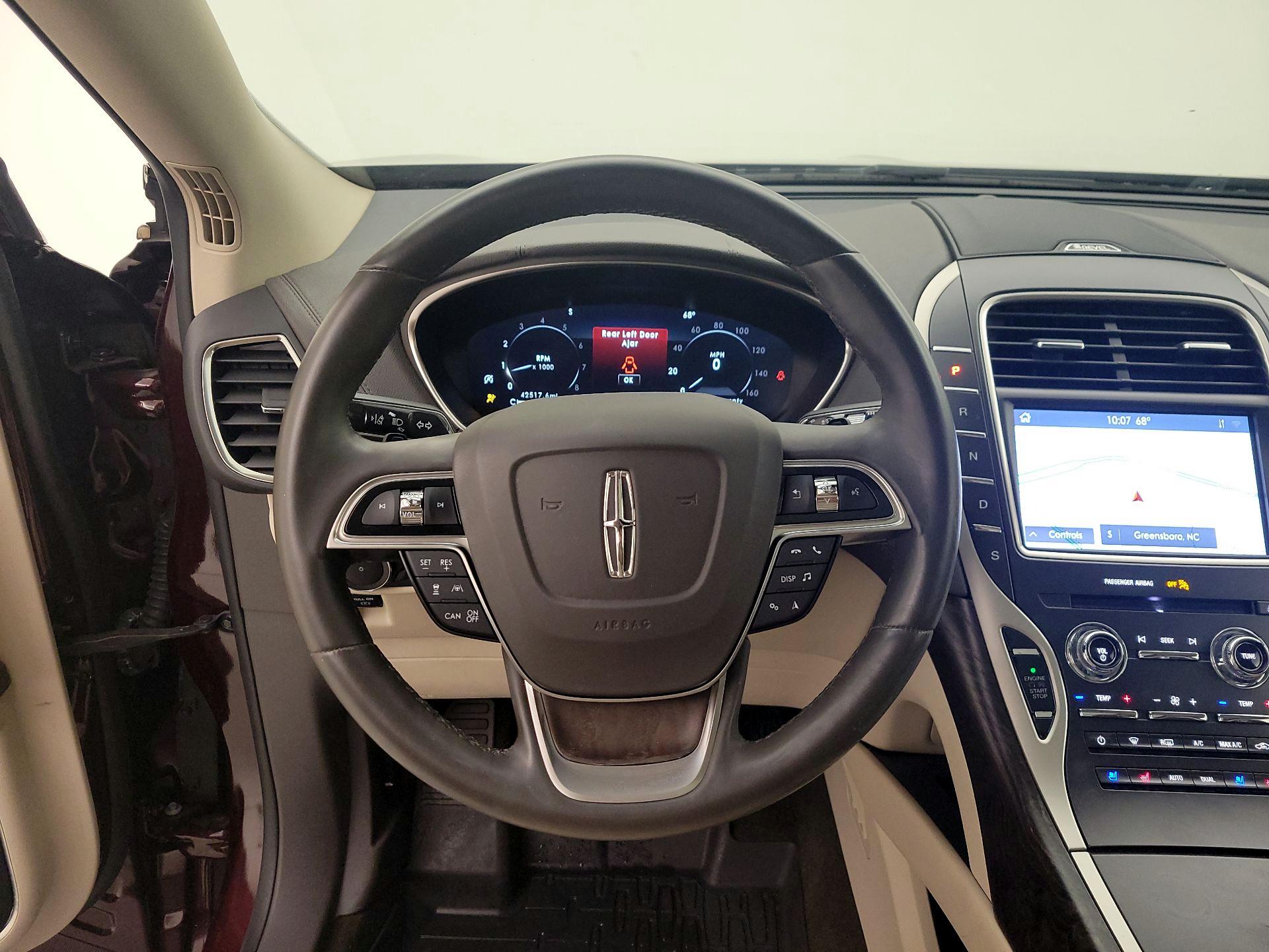 Thumbnail: 2020 Lincoln Nautilus - 10
