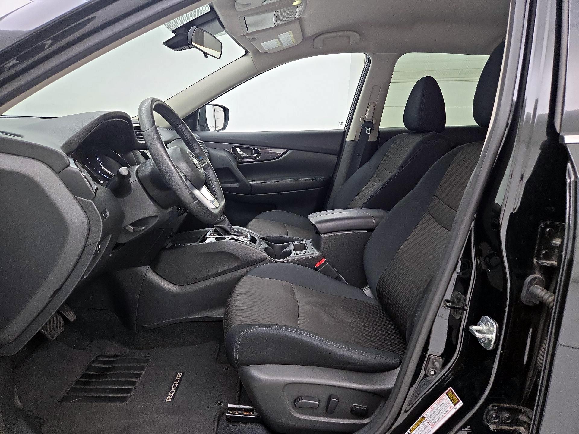 Thumbnail: 2019 Nissan Rogue - 11