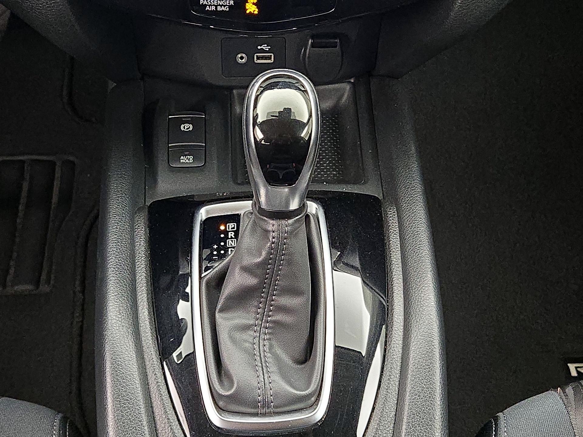 Thumbnail: 2019 Nissan Rogue - 18