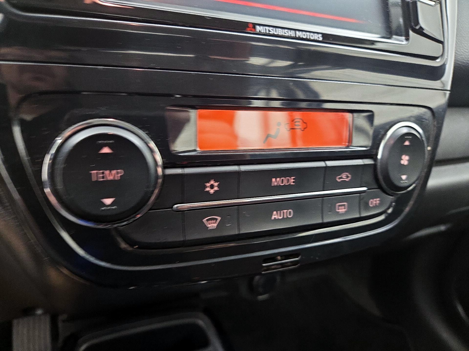 Thumbnail: 2020 Mitsubishi Mirage G4 - 16
