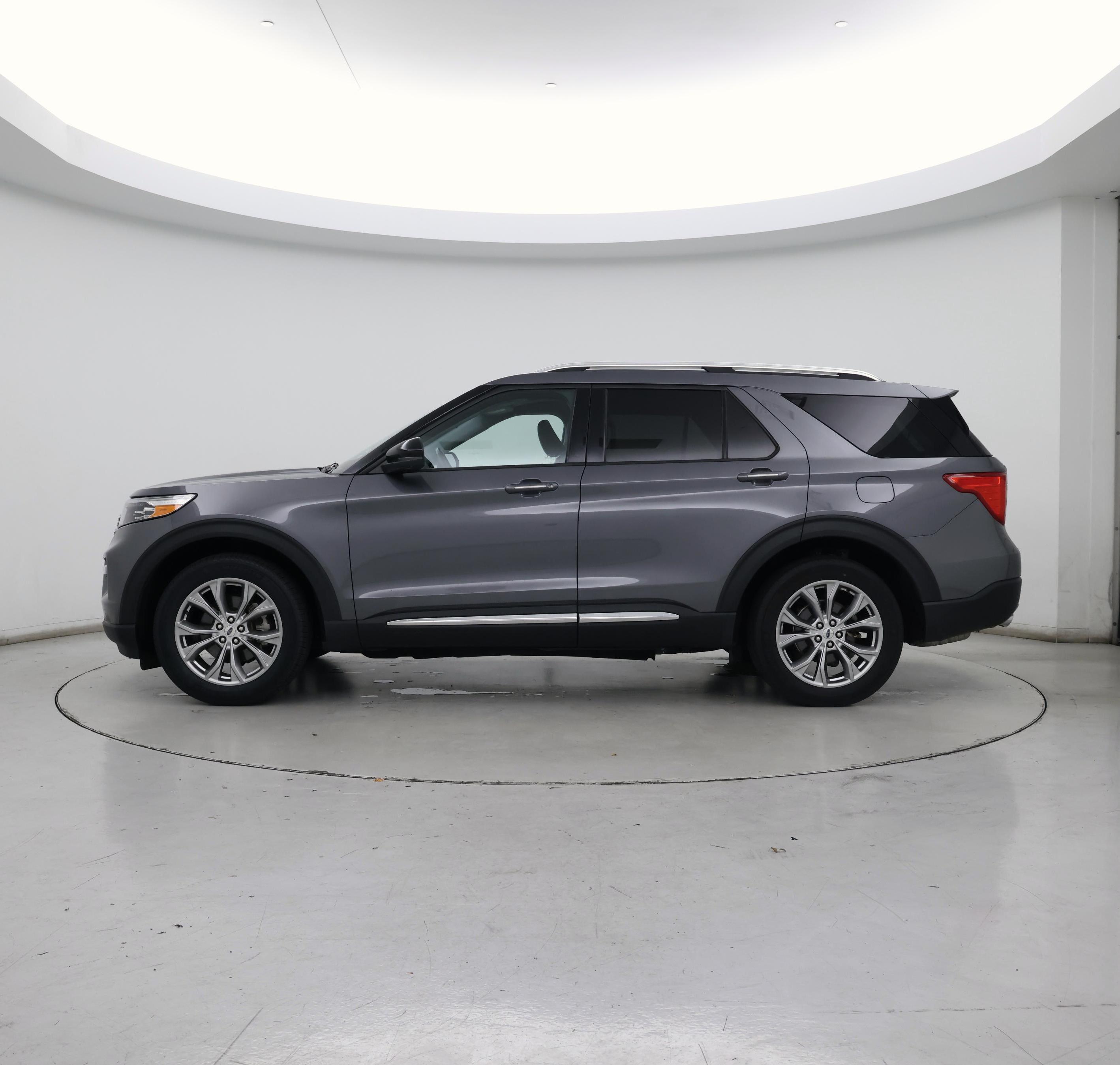 Thumbnail: 2021 Ford Explorer - 3