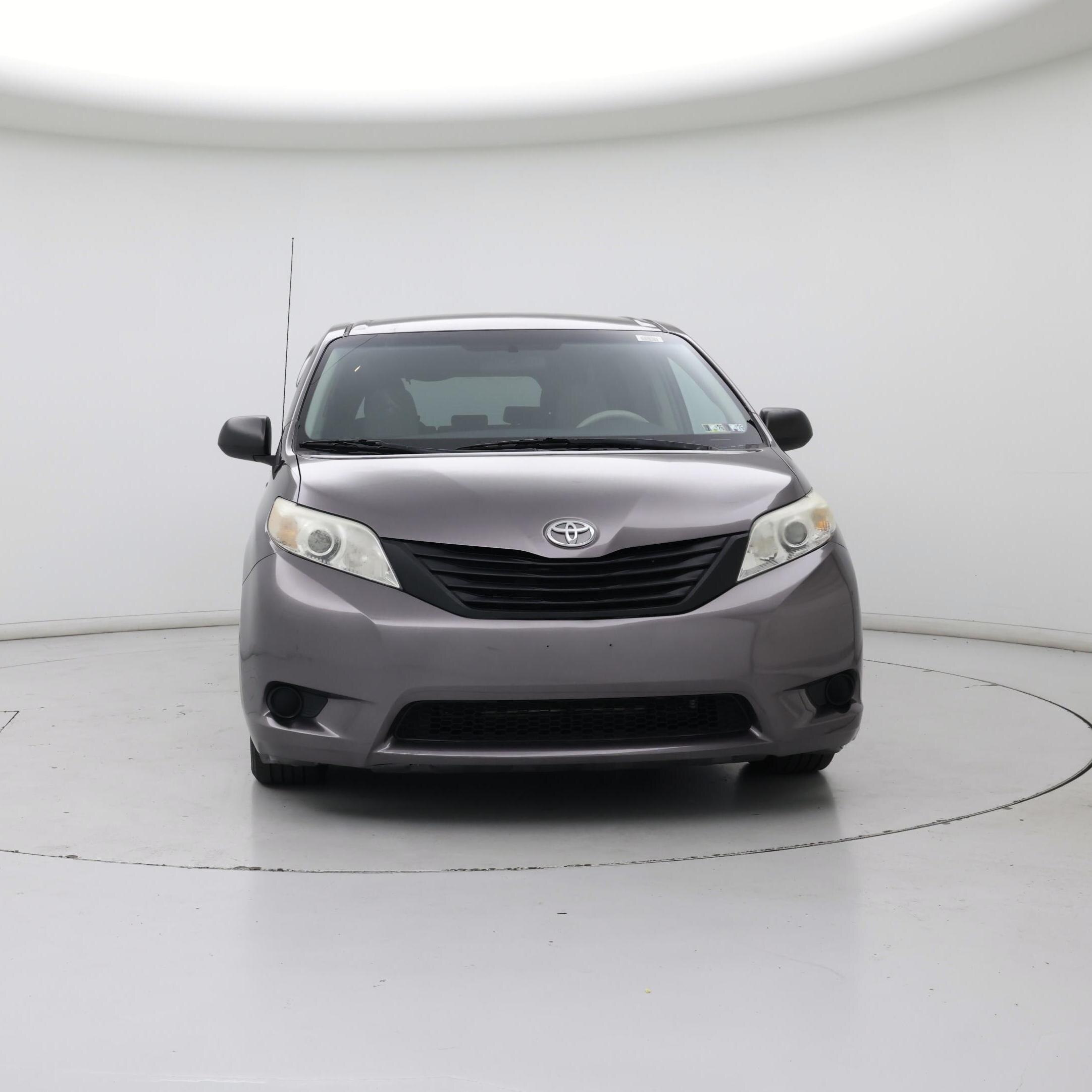 Thumbnail: 2014 Toyota Sienna - 5