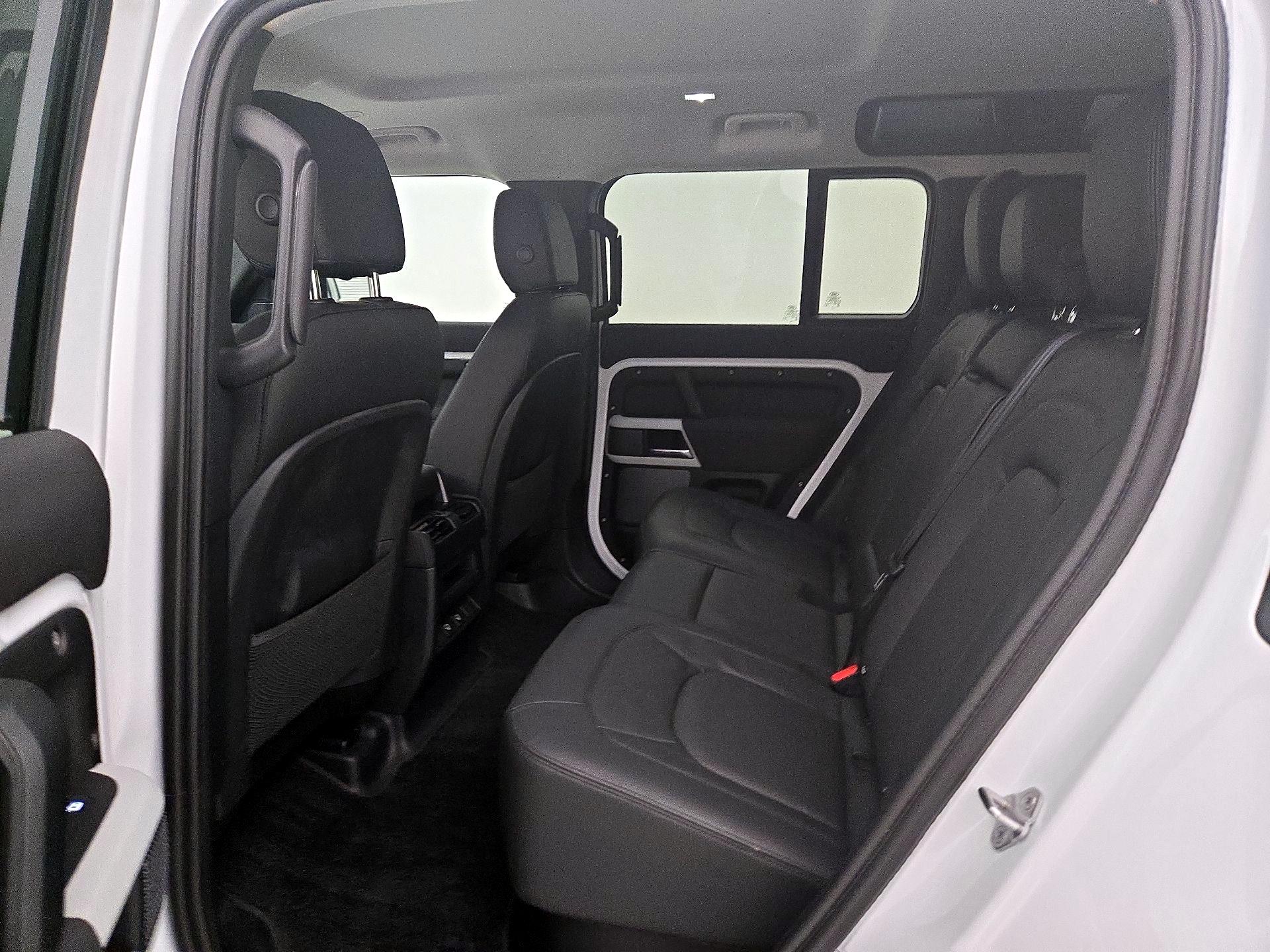 Thumbnail: 2023 Land Rover Defender - 20