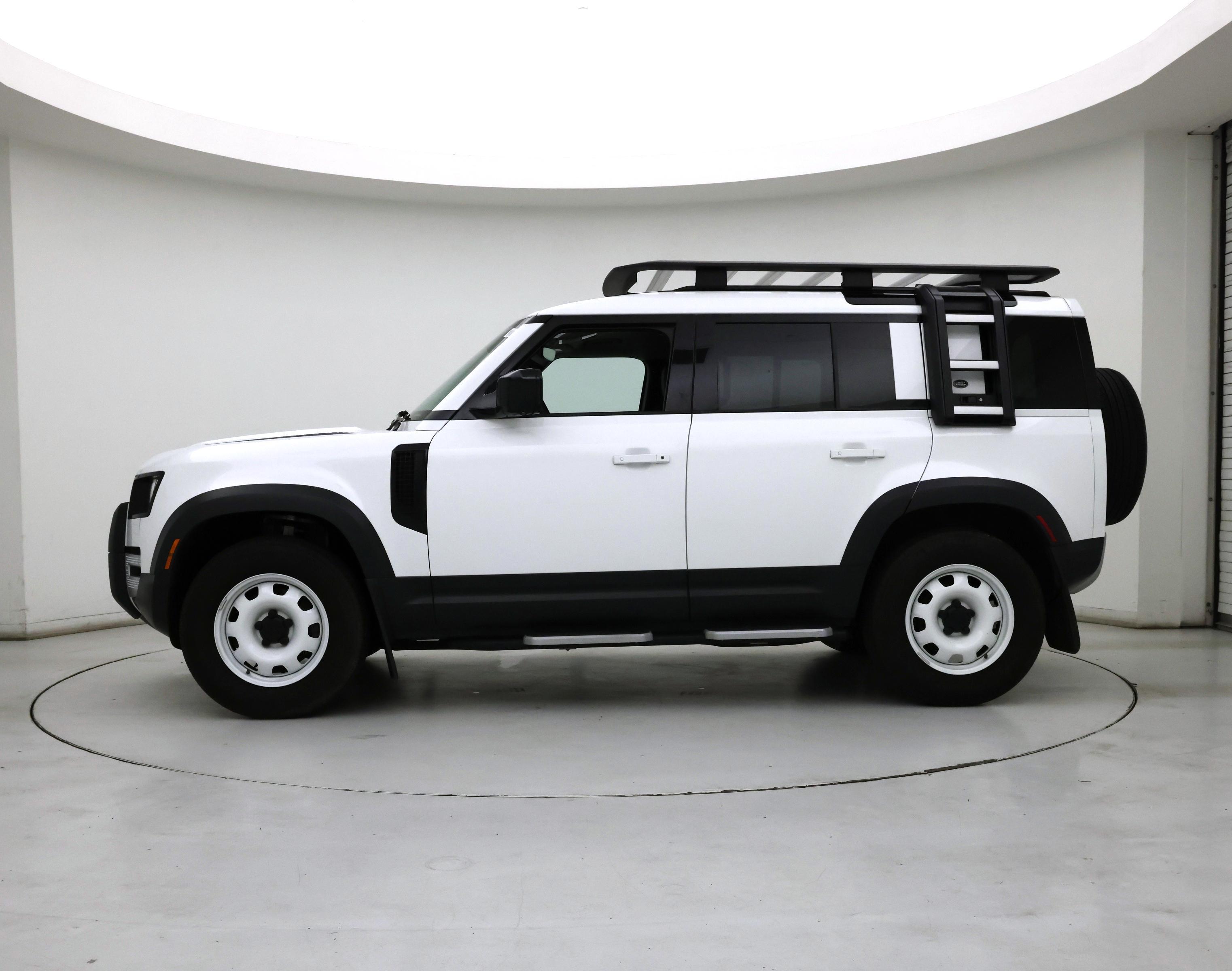 Thumbnail: 2023 Land Rover Defender - 3